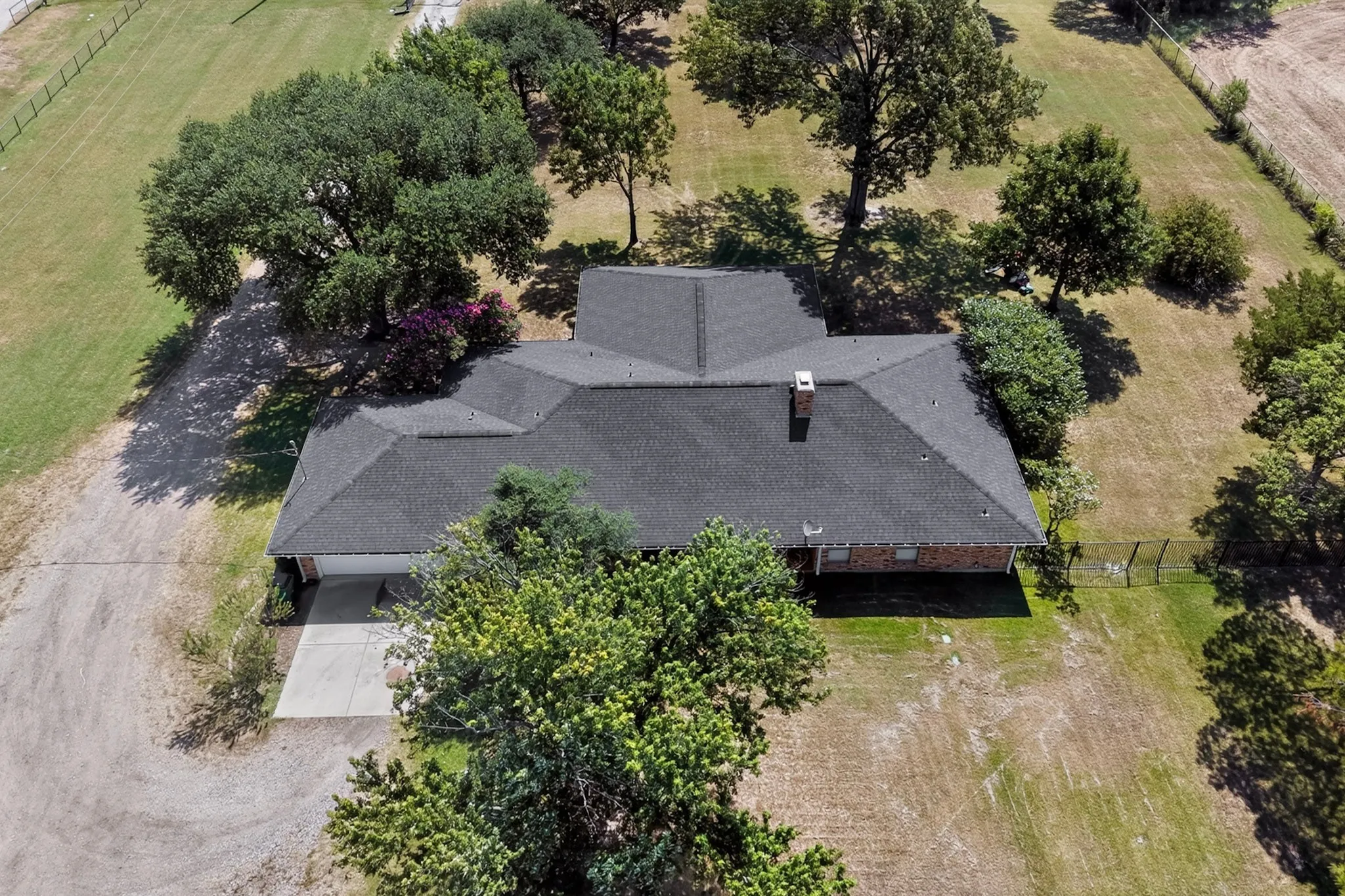 Single Family Residence For Sale in Kaufman County , 7430 Fm 1388, Kaufman, Texas 75142, 4 Bedroom, 3 Bathroom, 2 Garage spaces, 2,563 Sqft, built in 1980, mls#21347967, Real Estate Agent in Kaufman, Homes For Sale in Kaufman county, Homes For Sale in Kaufman, Realtor in Kaufman Texas, Real Estate Brokerage Independent Realty Texas, Luminita Cordes Realtor