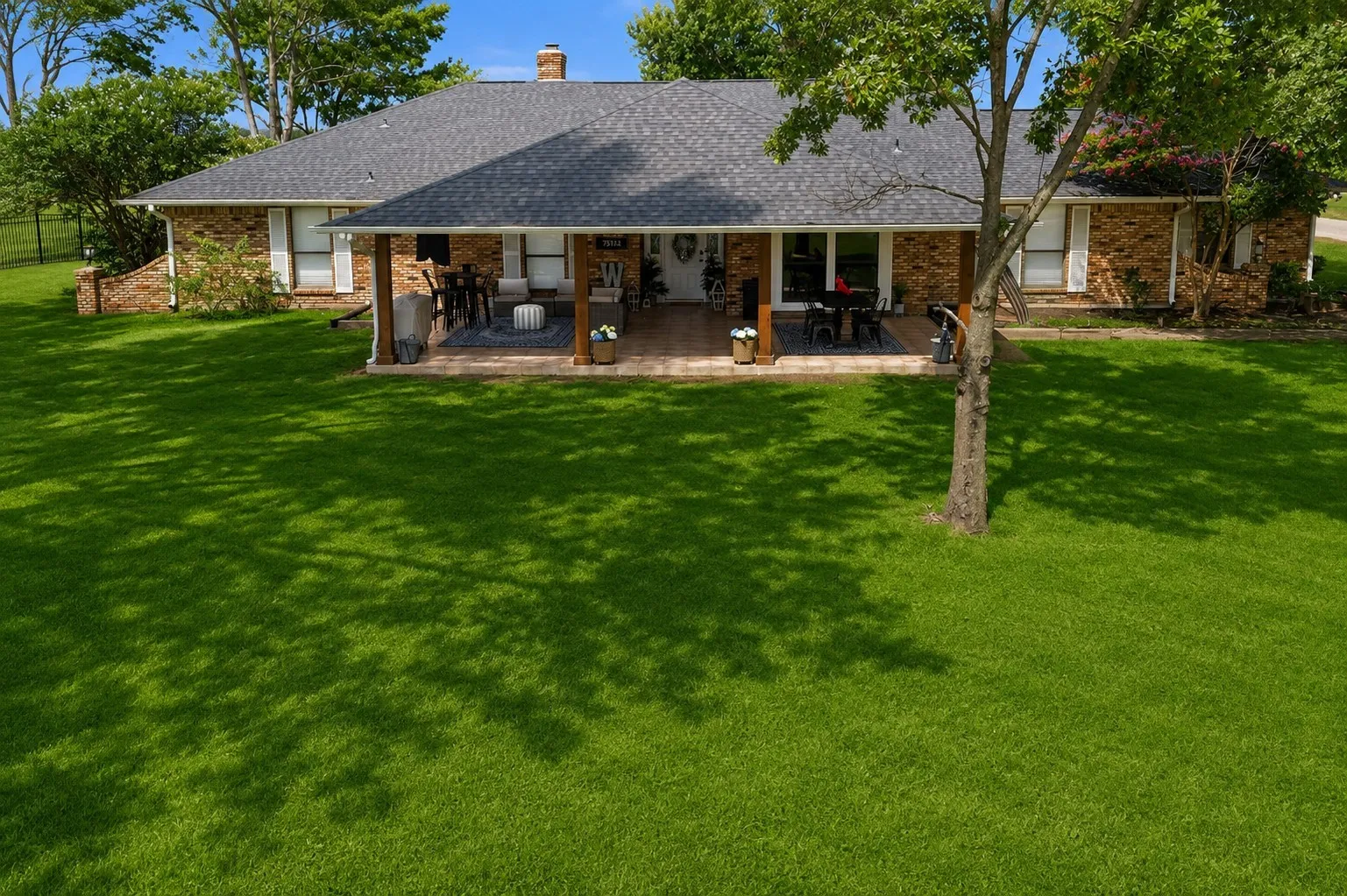 Single Family Residence For Sale in Kaufman County , 7430 Fm 1388, Kaufman, Texas 75142, 4 Bedroom, 3 Bathroom, 2 Garage spaces, 2,563 Sqft, built in 1980, mls#21347967, Real Estate Agent in Kaufman, Homes For Sale in Kaufman county, Homes For Sale in Kaufman, Realtor in Kaufman Texas, Real Estate Brokerage Independent Realty Texas, Luminita Cordes Realtor