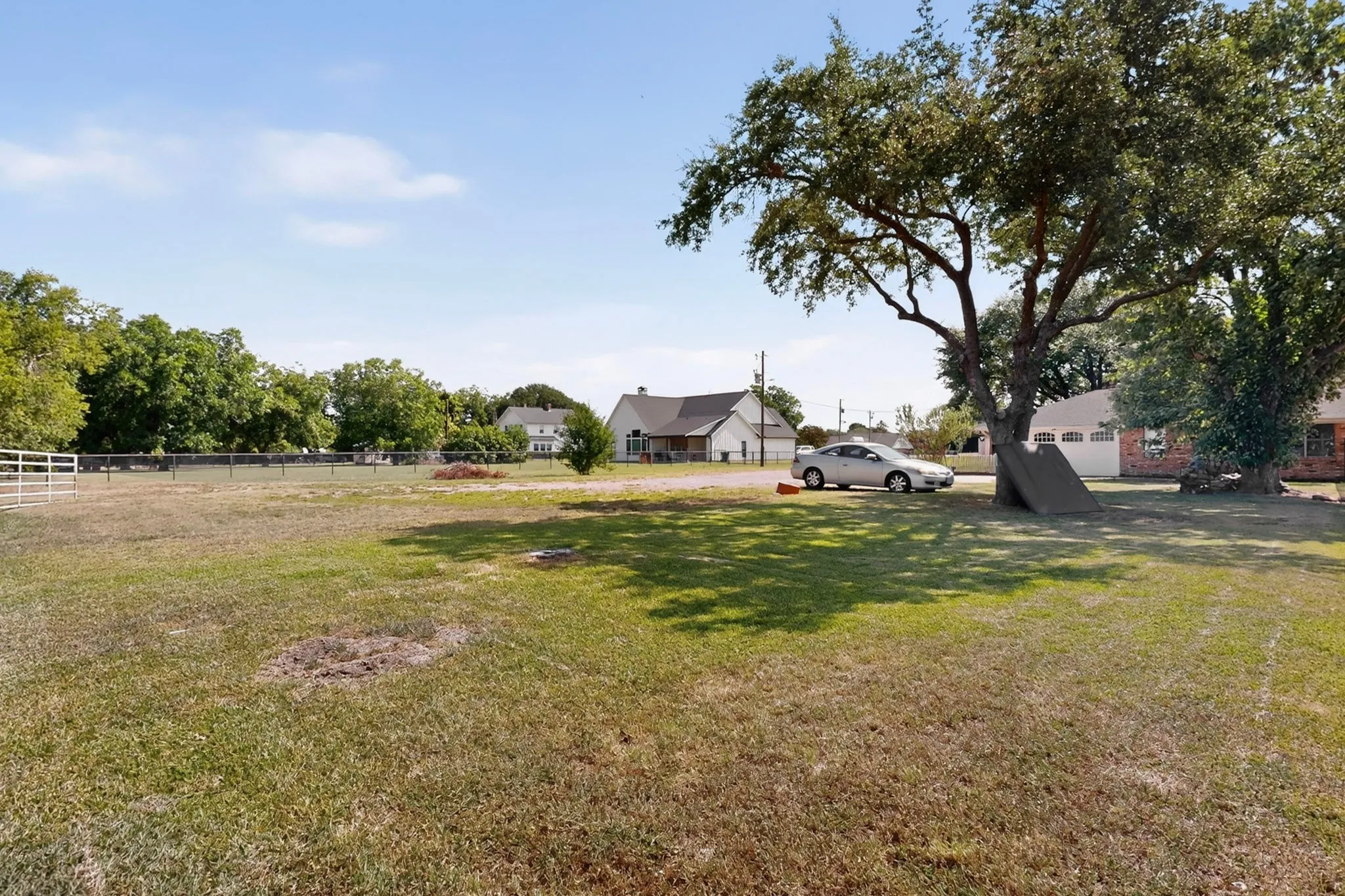 Single Family Residence For Sale in Kaufman County , 7430 Fm 1388, Kaufman, Texas 75142, 4 Bedroom, 3 Bathroom, 2 Garage spaces, 2,563 Sqft, built in 1980, mls#21347967, Real Estate Agent in Kaufman, Homes For Sale in Kaufman county, Homes For Sale in Kaufman, Realtor in Kaufman Texas, Real Estate Brokerage Independent Realty Texas, Luminita Cordes Realtor