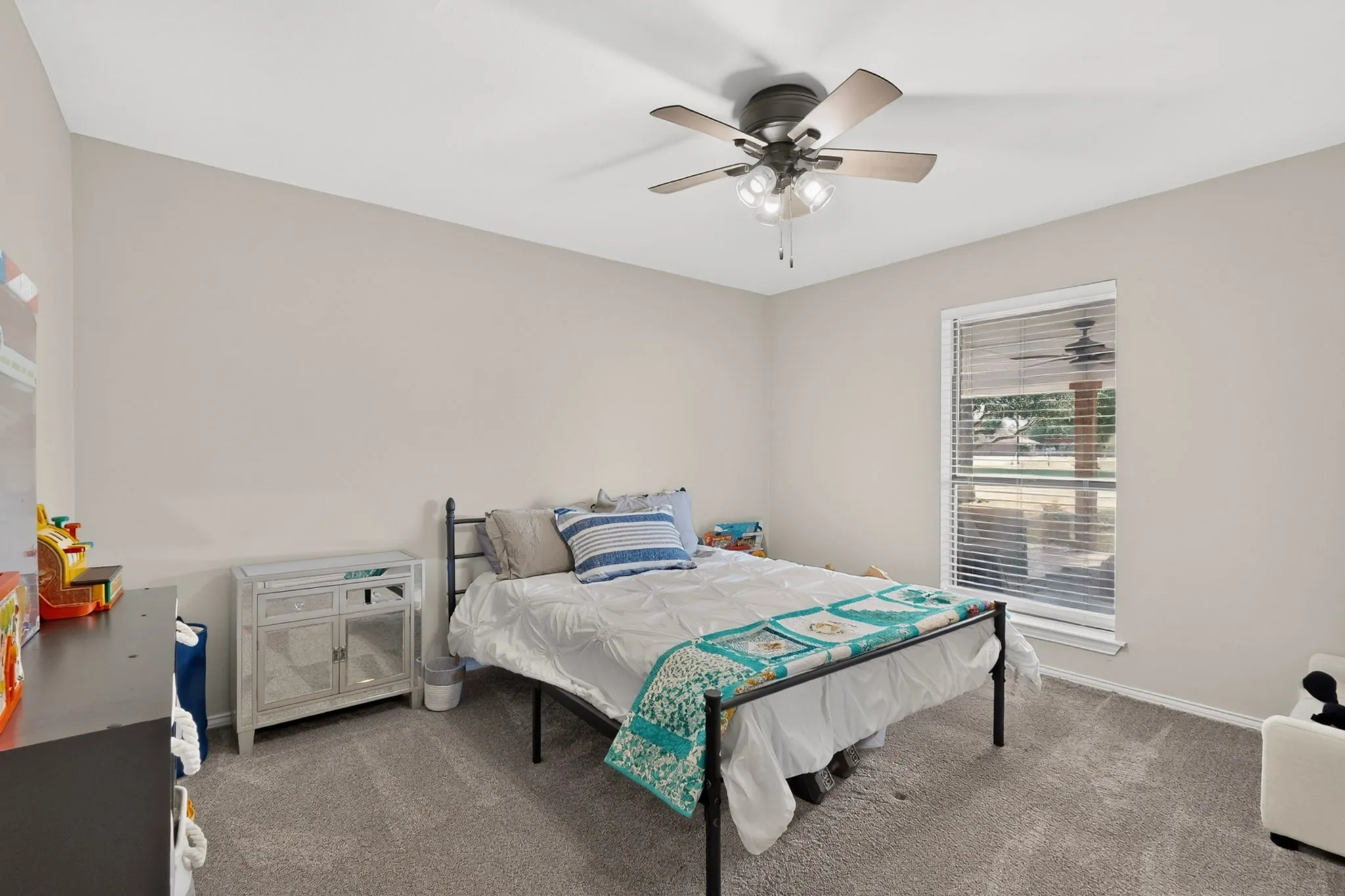 Single Family Residence For Sale in Kaufman County , 7430 Fm 1388, Kaufman, Texas 75142, 4 Bedroom, 3 Bathroom, 2 Garage spaces, 2,563 Sqft, built in 1980, mls#21347967, Real Estate Agent in Kaufman, Homes For Sale in Kaufman county, Homes For Sale in Kaufman, Realtor in Kaufman Texas, Real Estate Brokerage Independent Realty Texas, Luminita Cordes Realtor