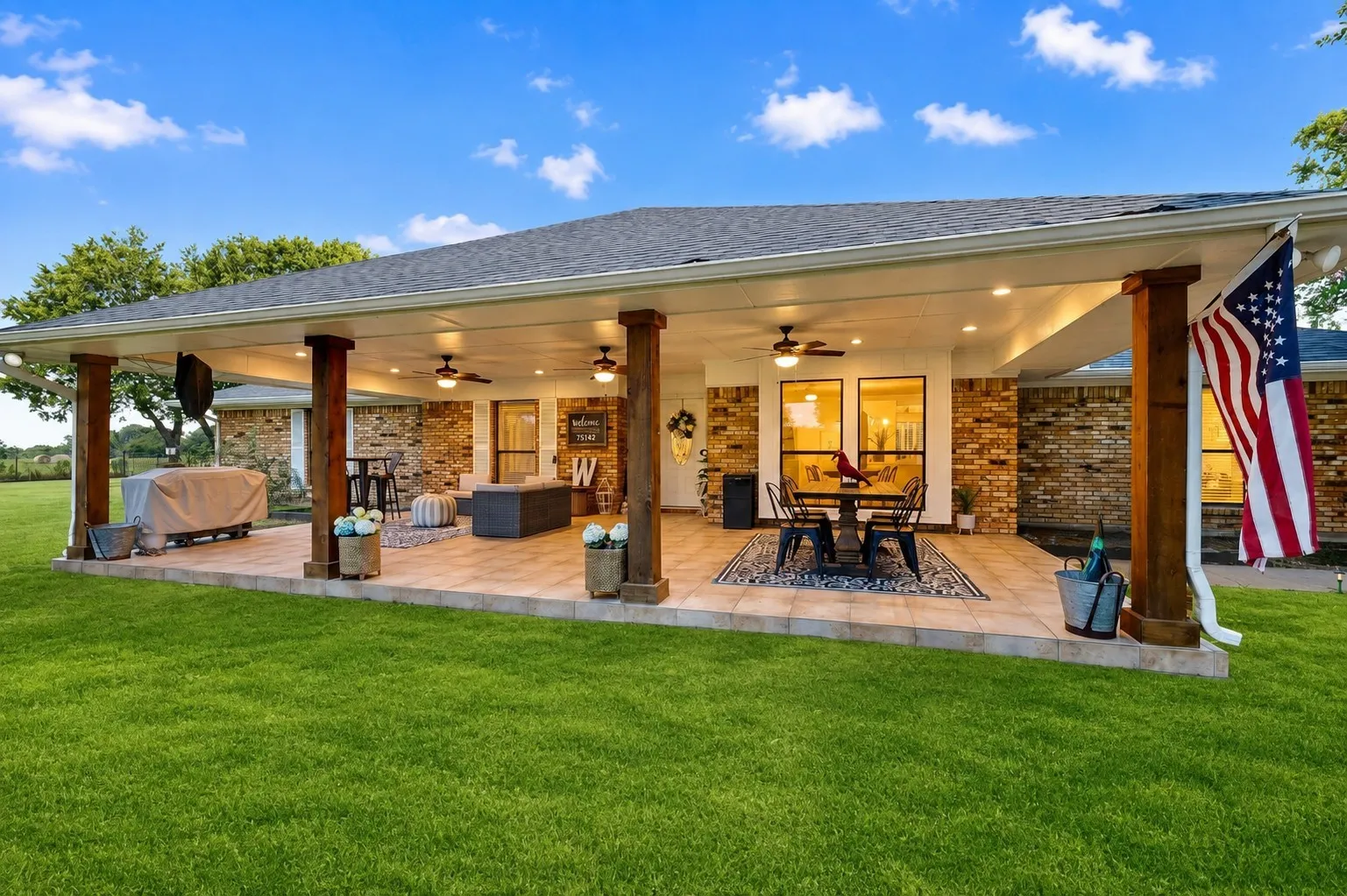 Single Family Residence For Sale in Kaufman County , 7430 Fm 1388, Kaufman, Texas 75142, 4 Bedroom, 3 Bathroom, 2 Garage spaces, 2,563 Sqft, built in 1980, mls#21347967, Real Estate Agent in Kaufman, Homes For Sale in Kaufman county, Homes For Sale in Kaufman, Realtor in Kaufman Texas, Real Estate Brokerage Independent Realty Texas, Luminita Cordes Realtor