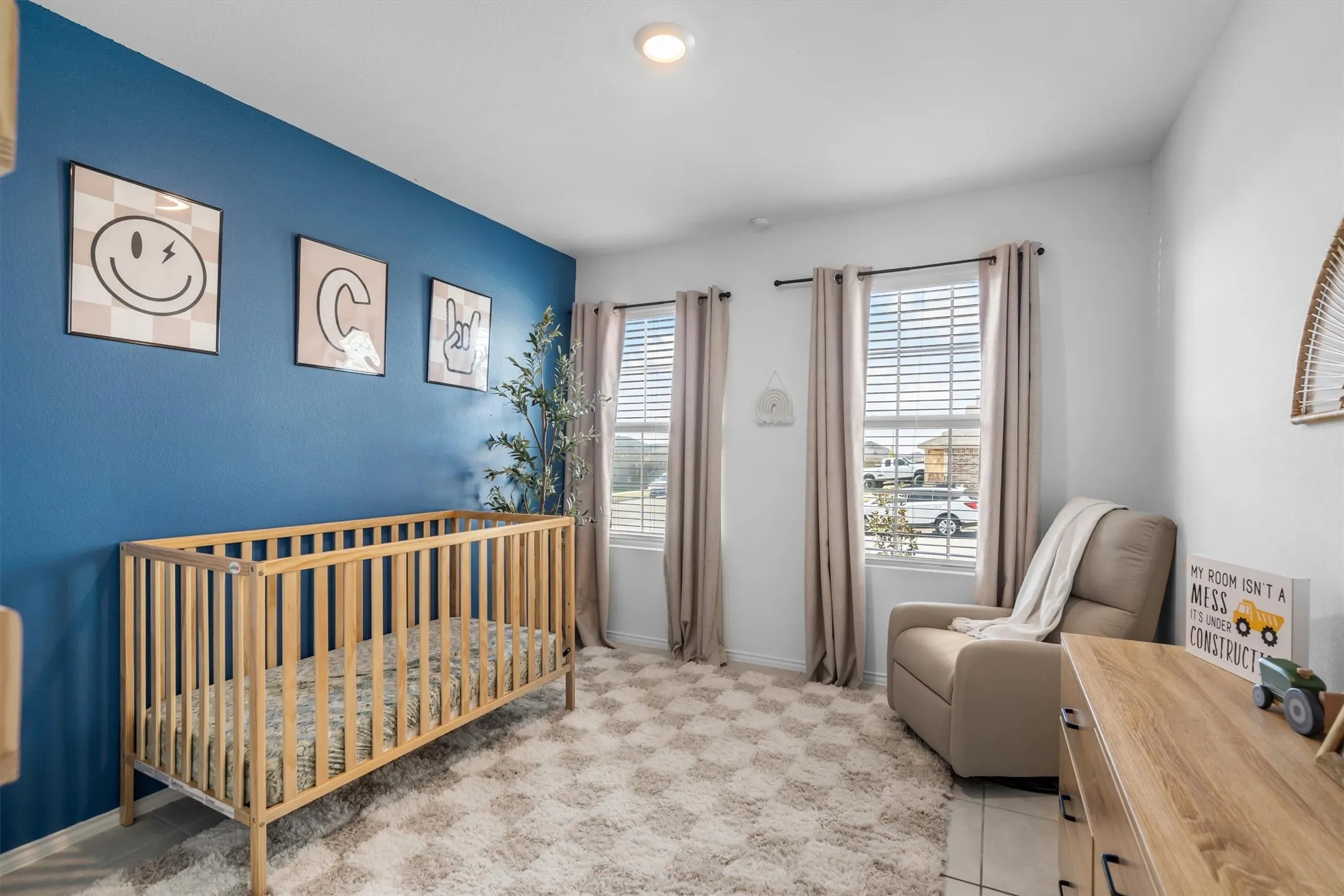 Single Family Residence For Sale in Denton County , 404 Ranchito Pass, Fort Worth, Texas 76052, 3 Bedroom, 2 Bathroom, 2 Garage spaces, 1,487 Sqft, built in 2022, mls#21347922, Real Estate Agent in Fort Worth, Homes For Sale in Denton county, Homes For Sale in Fort Worth, Realtor in Fort Worth Texas, Real Estate Brokerage Independent Realty Texas, Luminita Cordes Realtor