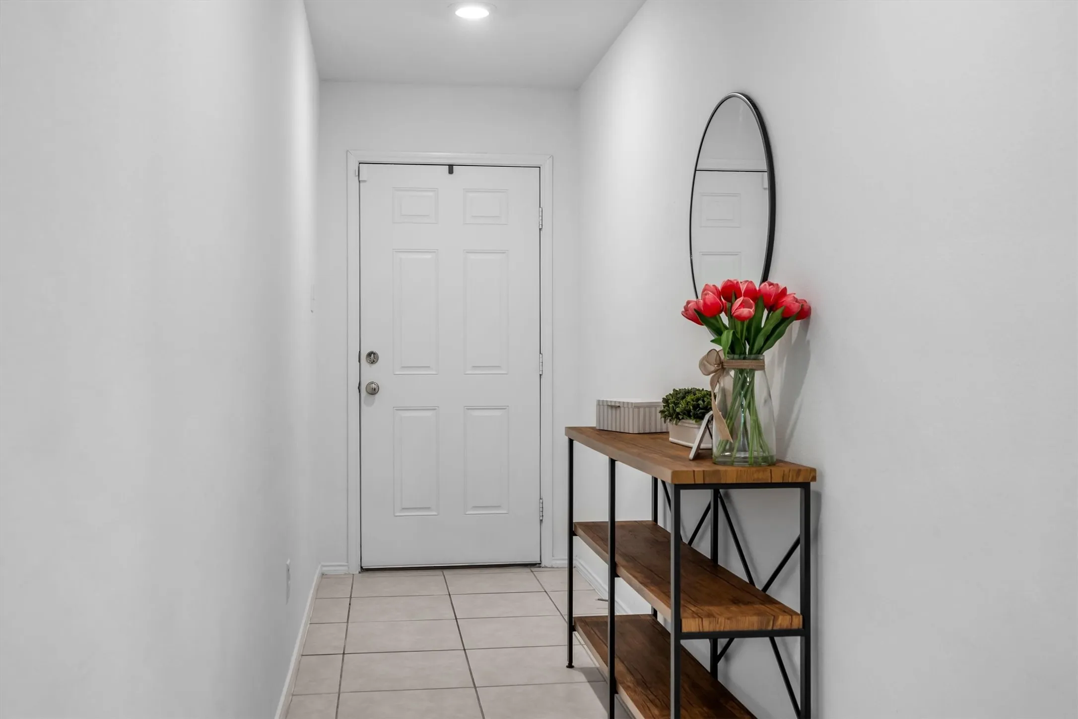 Single Family Residence For Sale in Denton County , 404 Ranchito Pass, Fort Worth, Texas 76052, 3 Bedroom, 2 Bathroom, 2 Garage spaces, 1,487 Sqft, built in 2022, mls#21347922, Real Estate Agent in Fort Worth, Homes For Sale in Denton county, Homes For Sale in Fort Worth, Realtor in Fort Worth Texas, Real Estate Brokerage Independent Realty Texas, Luminita Cordes Realtor