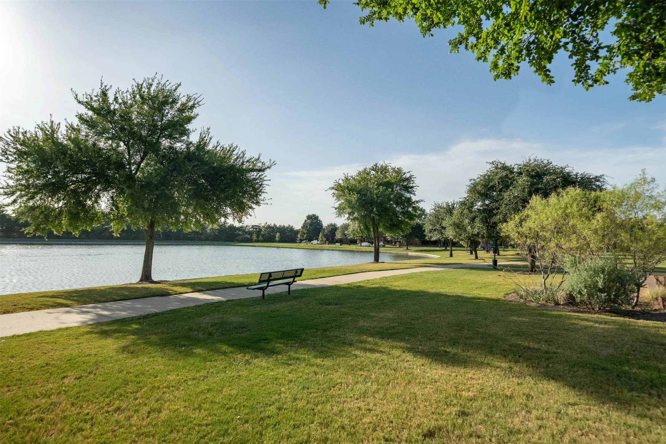 Single Family Residence For Sale in Collin County , 7145 Waterlily Lane, Frisco, Texas 75033, 5 Bedroom, 2 Bathroom, 2 Garage spaces, 2,455 Sqft, built in 2001, mls#21348042, Real Estate Agent in Frisco, Homes For Sale in Collin county, Homes For Sale in Frisco, Realtor in Frisco Texas, Real Estate Brokerage Independent Realty Texas, Luminita Cordes Realtor