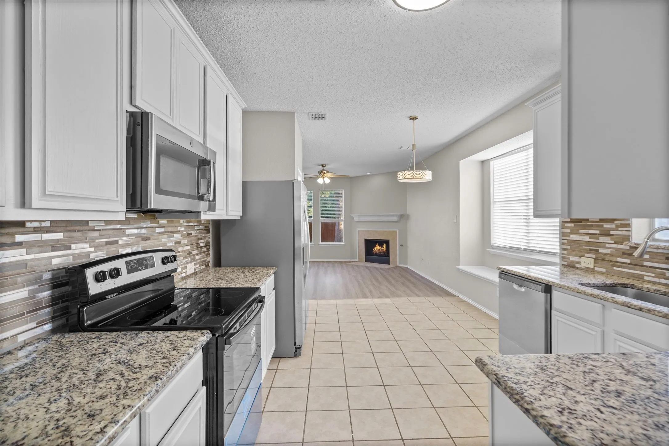 Single Family Residence For Sale in Collin County , 7145 Waterlily Lane, Frisco, Texas 75033, 5 Bedroom, 2 Bathroom, 2 Garage spaces, 2,455 Sqft, built in 2001, mls#21348042, Real Estate Agent in Frisco, Homes For Sale in Collin county, Homes For Sale in Frisco, Realtor in Frisco Texas, Real Estate Brokerage Independent Realty Texas, Luminita Cordes Realtor