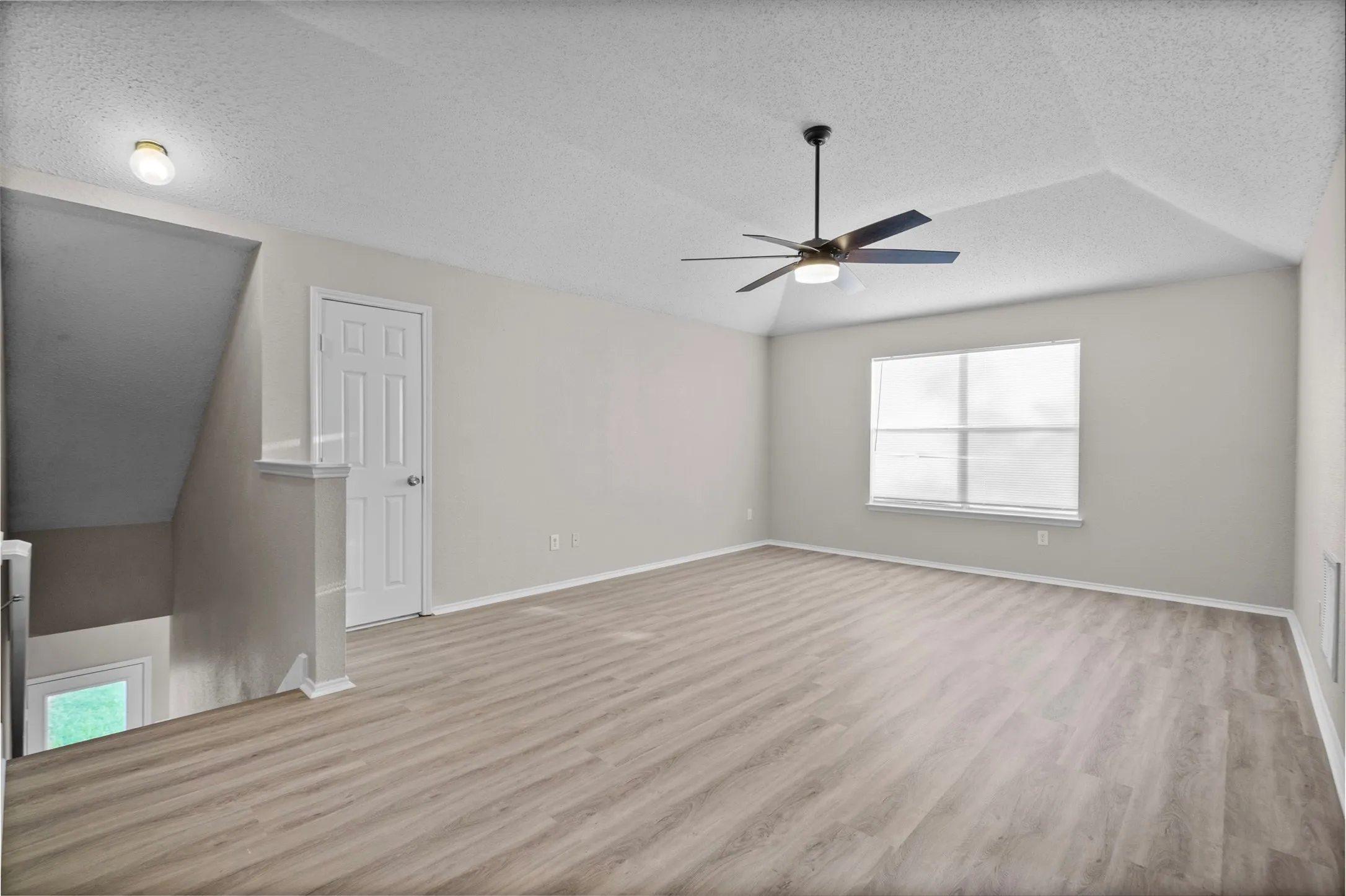 Single Family Residence For Sale in Collin County , 7145 Waterlily Lane, Frisco, Texas 75033, 5 Bedroom, 2 Bathroom, 2 Garage spaces, 2,455 Sqft, built in 2001, mls#21348042, Real Estate Agent in Frisco, Homes For Sale in Collin county, Homes For Sale in Frisco, Realtor in Frisco Texas, Real Estate Brokerage Independent Realty Texas, Luminita Cordes Realtor