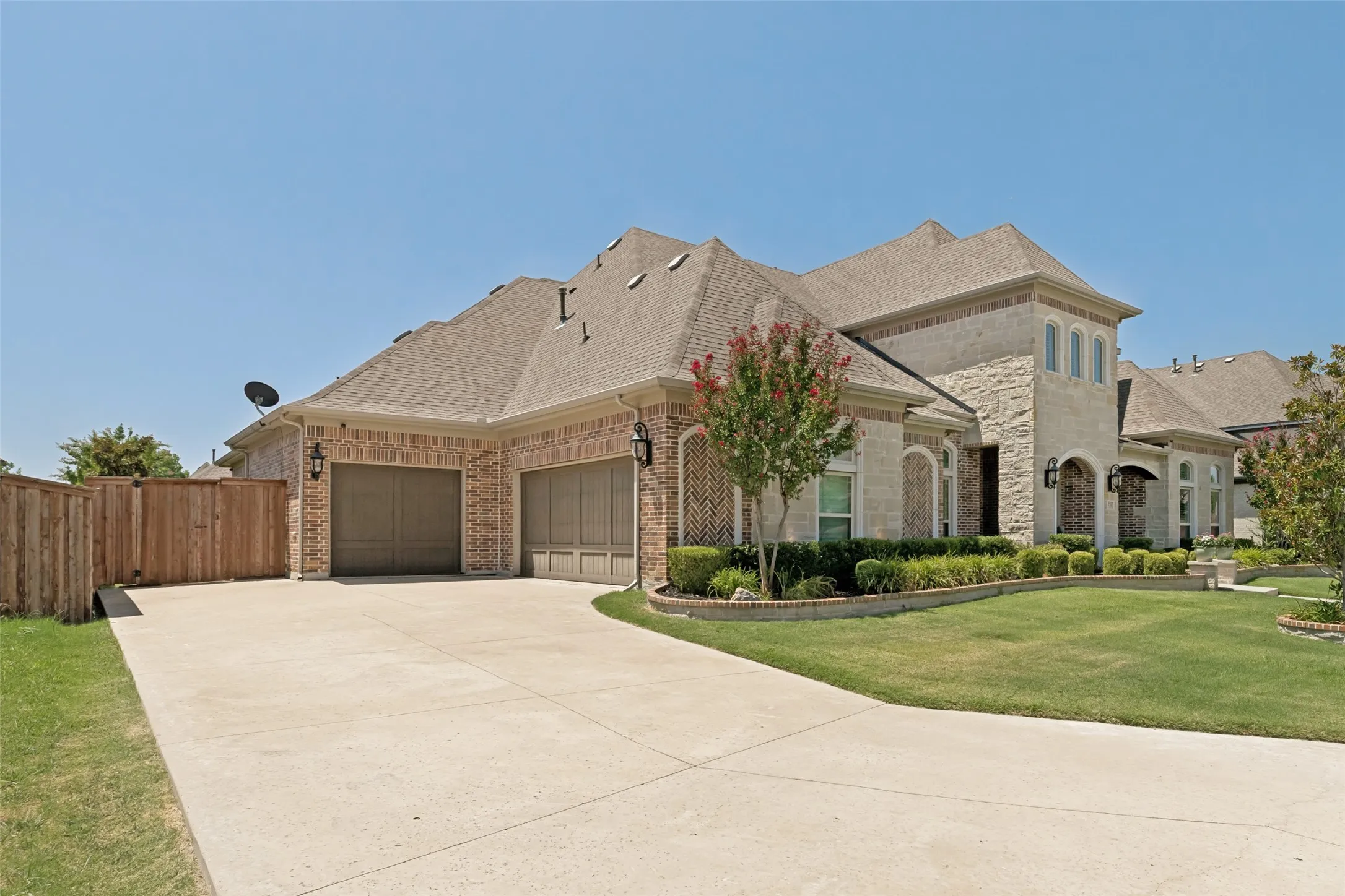 Single Family Residence For Sale in Collin County , 1520 Mountain Creek Lane, Prosper, Texas 75078, 5 Bedroom, 5 Bathroom, 3 Garage spaces, 4,903 Sqft, built in 2018, mls#21348043, Real Estate Agent in Prosper, Homes For Sale in Collin county, Homes For Sale in Prosper, Realtor in Prosper Texas, Real Estate Brokerage Independent Realty Texas, Luminita Cordes Realtor