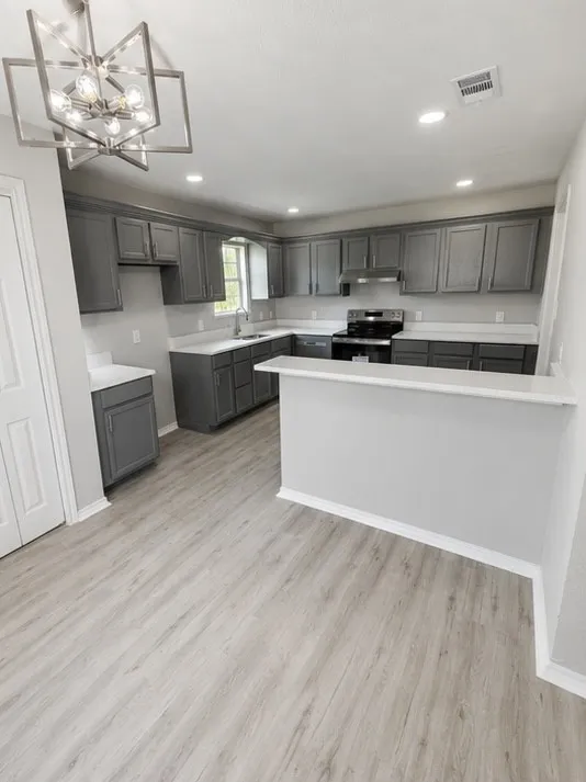Single Family Residence For Sale in Navarro County , 1217 S 9th Street, Corsicana, Texas 75110, 5 Bedrooms, 2 Bathrooms, Garage spaces, 2,020 Sqft, built in 2005, Price $298,900, mls#21348014, Real Estate Agent in Corsicana, Homes For Sale in Navarro county, Homes For Sale in Corsicana, Realtor in Corsicana Texas, Real Estate Brokerage Independent Realty Texas, Luminita Cordes Realtor