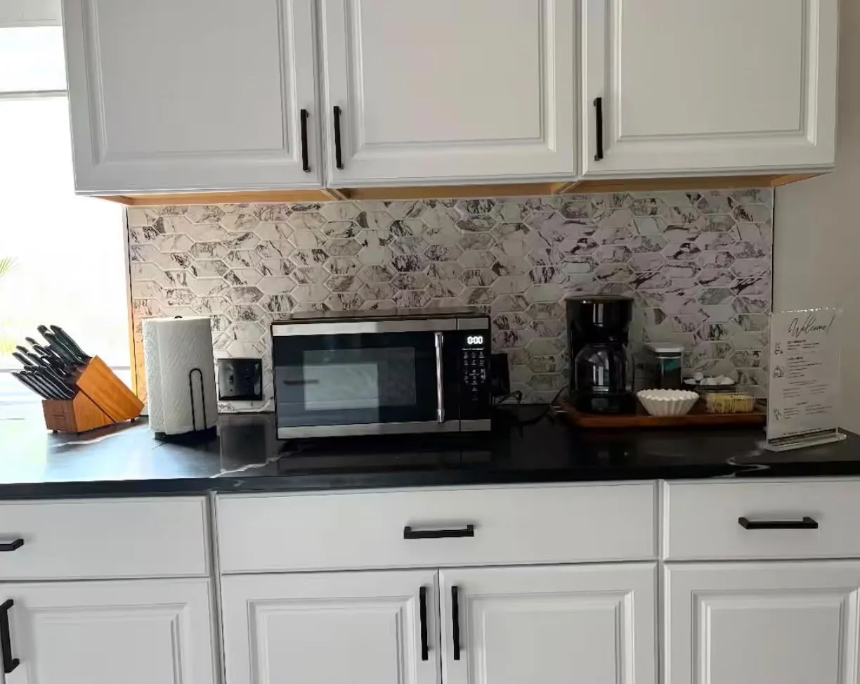 Single Family Residence For Rent in Dallas County , 700 Burnwood Drive, Irving, Texas 75062, 4 Bedroom, 3 Bathroom, 2 Garage spaces, 2,457 Sqft, built in 1966, mls#21347846, Real Estate Agent in Irving, Homes For Rent in Dallas county, Homes For Rent in Irving, Realtor in Irving Texas, Real Estate Brokerage Independent Realty Texas, Luminita Cordes Realtor