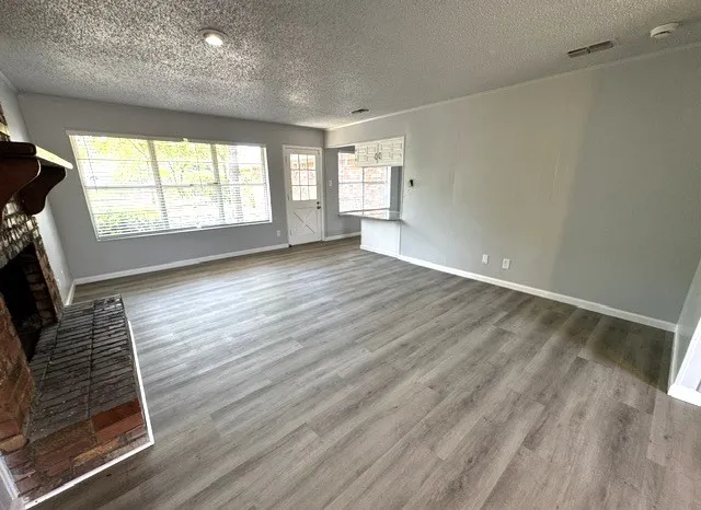 Single Family Residence For Sale in Dallas County , 1724 Reynoldston Lane, Dallas, Texas 75232, 4 Bedroom, 3 Bathroom, 2 Garage spaces, 1,776 Sqft, built in 1968, mls#21348045, Real Estate Agent in Dallas, Homes For Sale in Dallas county, Homes For Sale in Dallas, Realtor in Dallas Texas, Real Estate Brokerage Independent Realty Texas, Luminita Cordes Realtor