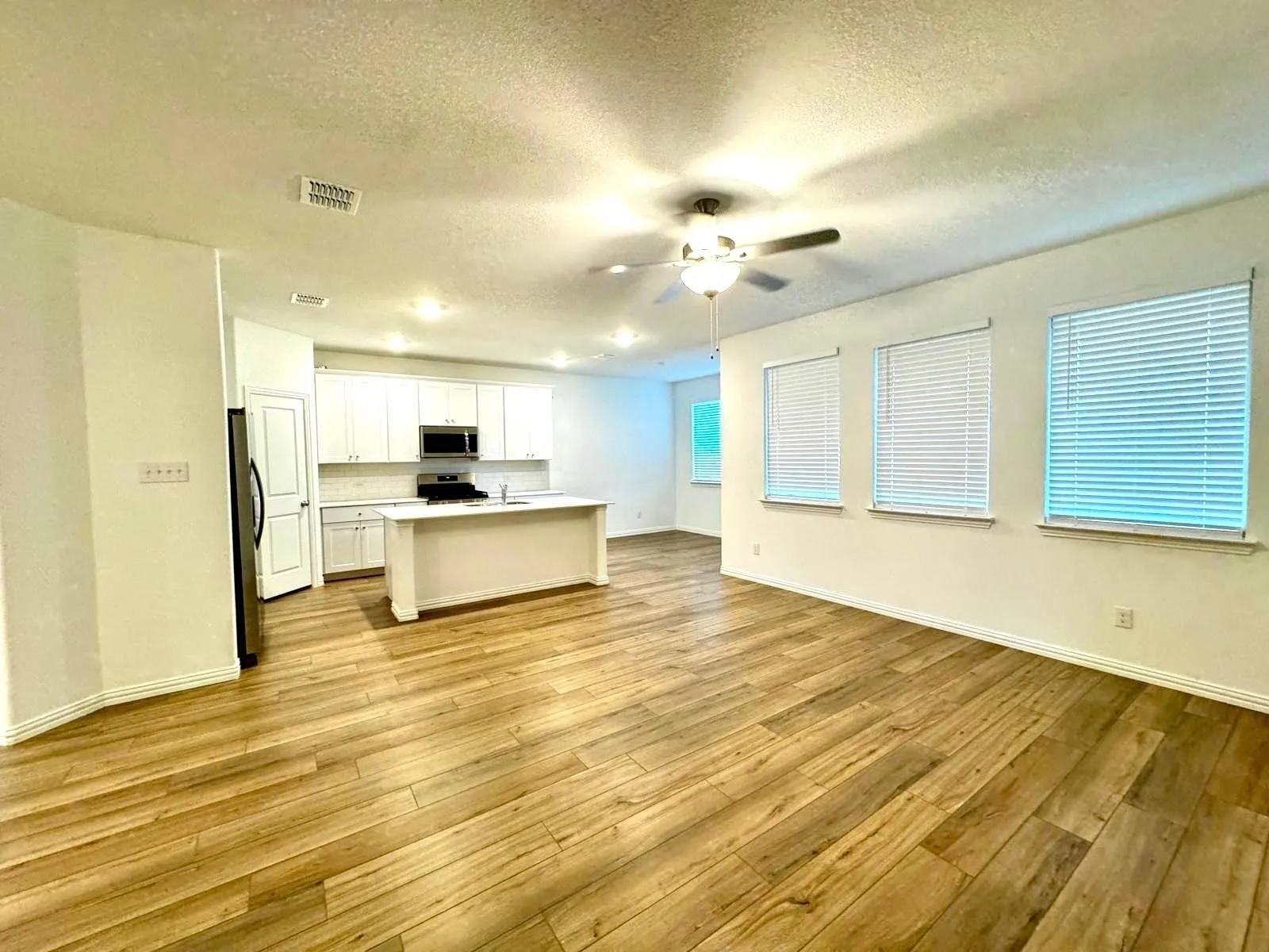 Single Family Residence For Rent in Collin County , 1012 Longleaf Lane, Princeton, Texas 75407, 4 Bedroom, 3 Bathroom, 2 Garage spaces, 2,351 Sqft, built in 2024, mls#21348066, Real Estate Agent in Princeton, Homes For Rent in Collin county, Homes For Rent in Princeton, Realtor in Princeton Texas, Real Estate Brokerage Independent Realty Texas, Luminita Cordes Realtor