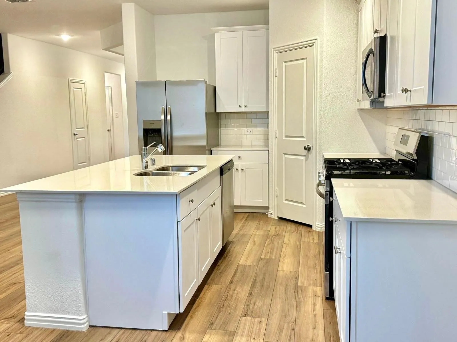 Single Family Residence For Rent in Collin County , 1012 Longleaf Lane, Princeton, Texas 75407, 4 Bedroom, 3 Bathroom, 2 Garage spaces, 2,351 Sqft, built in 2024, mls#21348066, Real Estate Agent in Princeton, Homes For Rent in Collin county, Homes For Rent in Princeton, Realtor in Princeton Texas, Real Estate Brokerage Independent Realty Texas, Luminita Cordes Realtor