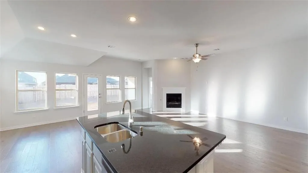 Single Family Residence For Rent in Denton County , 1716 Yellowthroat Drive, Little Elm, Texas 75068, 4 Bedroom, 2 Bathroom, 2 Garage spaces, 2,023 Sqft, built in 2018, mls#21348073, Real Estate Agent in Little Elm, Homes For Rent in Denton county, Homes For Rent in Little Elm, Realtor in Little Elm Texas, Real Estate Brokerage Independent Realty Texas, Luminita Cordes Realtor