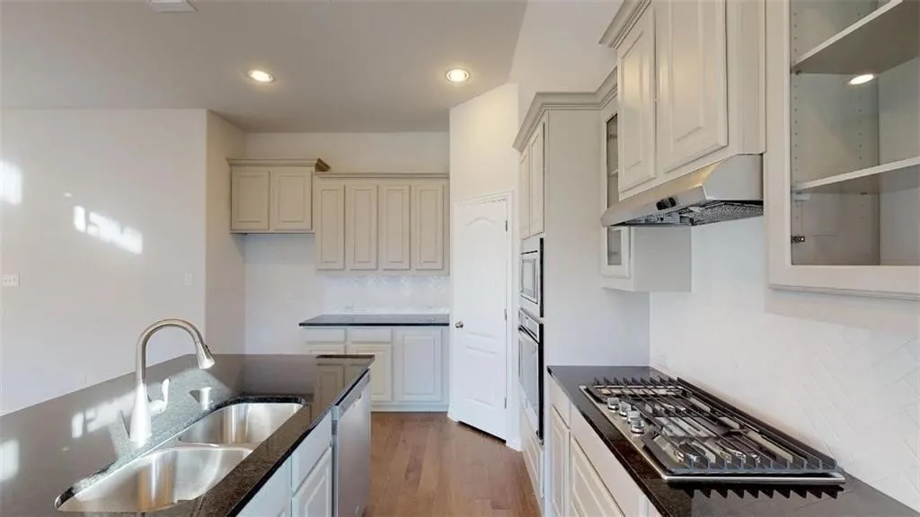 Single Family Residence For Rent in Denton County , 1716 Yellowthroat Drive, Little Elm, Texas 75068, 4 Bedroom, 2 Bathroom, 2 Garage spaces, 2,023 Sqft, built in 2018, mls#21348073, Real Estate Agent in Little Elm, Homes For Rent in Denton county, Homes For Rent in Little Elm, Realtor in Little Elm Texas, Real Estate Brokerage Independent Realty Texas, Luminita Cordes Realtor