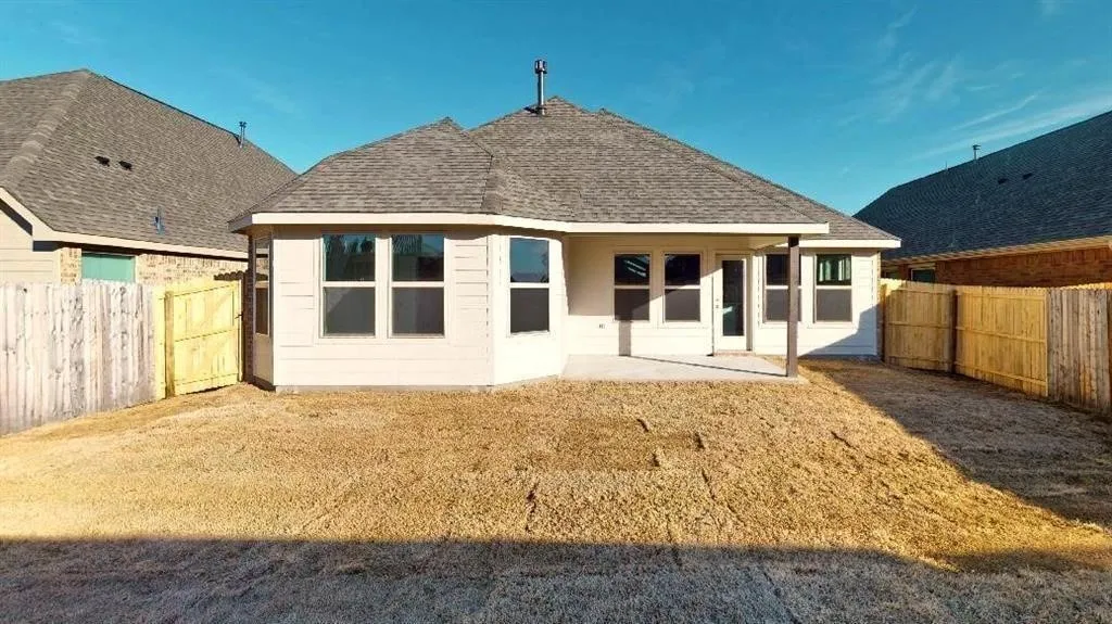 Single Family Residence For Rent in Denton County , 1716 Yellowthroat Drive, Little Elm, Texas 75068, 4 Bedroom, 2 Bathroom, 2 Garage spaces, 2,023 Sqft, built in 2018, mls#21348073, Real Estate Agent in Little Elm, Homes For Rent in Denton county, Homes For Rent in Little Elm, Realtor in Little Elm Texas, Real Estate Brokerage Independent Realty Texas, Luminita Cordes Realtor