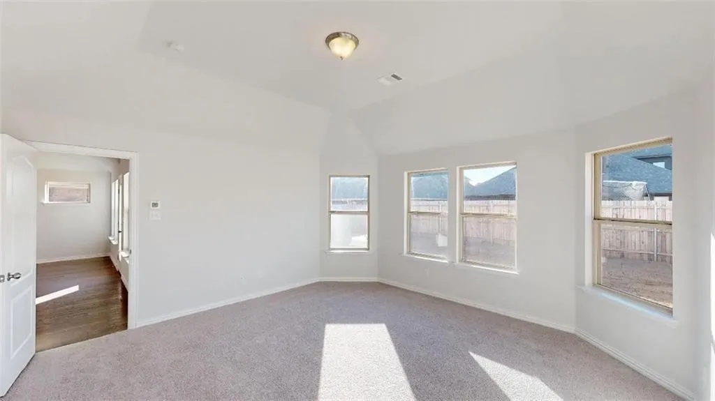 Single Family Residence For Rent in Denton County , 1716 Yellowthroat Drive, Little Elm, Texas 75068, 4 Bedroom, 2 Bathroom, 2 Garage spaces, 2,023 Sqft, built in 2018, mls#21348073, Real Estate Agent in Little Elm, Homes For Rent in Denton county, Homes For Rent in Little Elm, Realtor in Little Elm Texas, Real Estate Brokerage Independent Realty Texas, Luminita Cordes Realtor