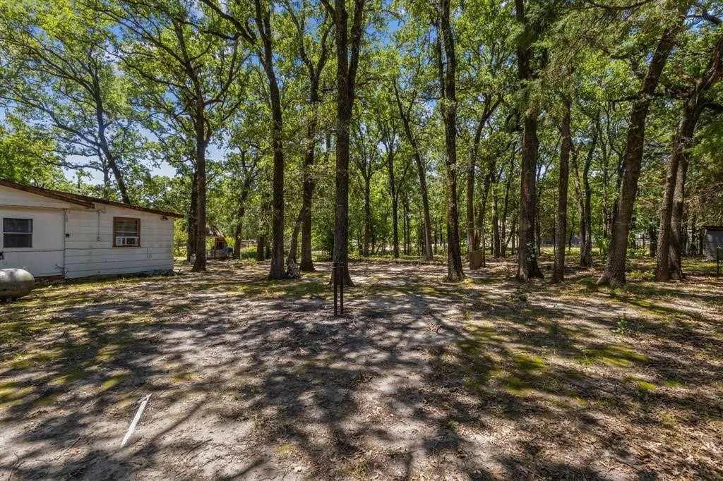 Mobile Home For Sale in Hunt County , 6966 CR 3512, Quinlan, Texas 75474, 3 Bedroom, 2 Bathroom, Garage spaces, 1,502 Sqft, built in 1988, mls#21347773, Real Estate Agent in Quinlan, Homes For Sale in Hunt county, Homes For Sale in Quinlan, Realtor in Quinlan Texas, Real Estate Brokerage Independent Realty Texas, Luminita Cordes Realtor