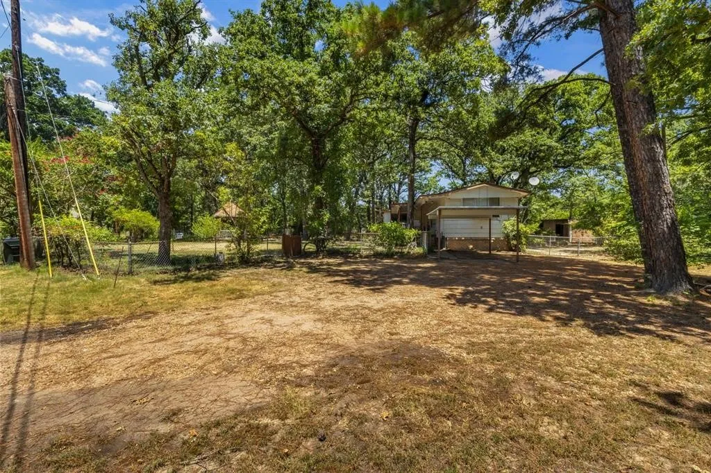 Mobile Home For Sale in Hunt County , 6966 CR 3512, Quinlan, Texas 75474, 3 Bedroom, 2 Bathroom, Garage spaces, 1,502 Sqft, built in 1988, mls#21347773, Real Estate Agent in Quinlan, Homes For Sale in Hunt county, Homes For Sale in Quinlan, Realtor in Quinlan Texas, Real Estate Brokerage Independent Realty Texas, Luminita Cordes Realtor