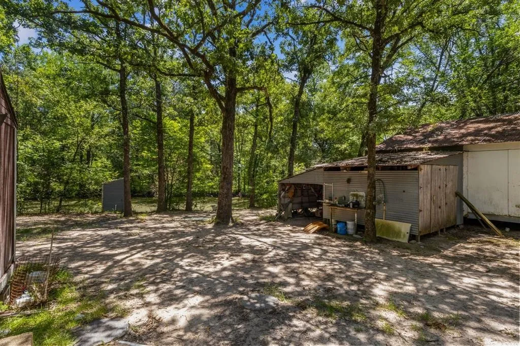 Mobile Home For Sale in Hunt County , 6966 CR 3512, Quinlan, Texas 75474, 3 Bedroom, 2 Bathroom, Garage spaces, 1,502 Sqft, built in 1988, mls#21347773, Real Estate Agent in Quinlan, Homes For Sale in Hunt county, Homes For Sale in Quinlan, Realtor in Quinlan Texas, Real Estate Brokerage Independent Realty Texas, Luminita Cordes Realtor