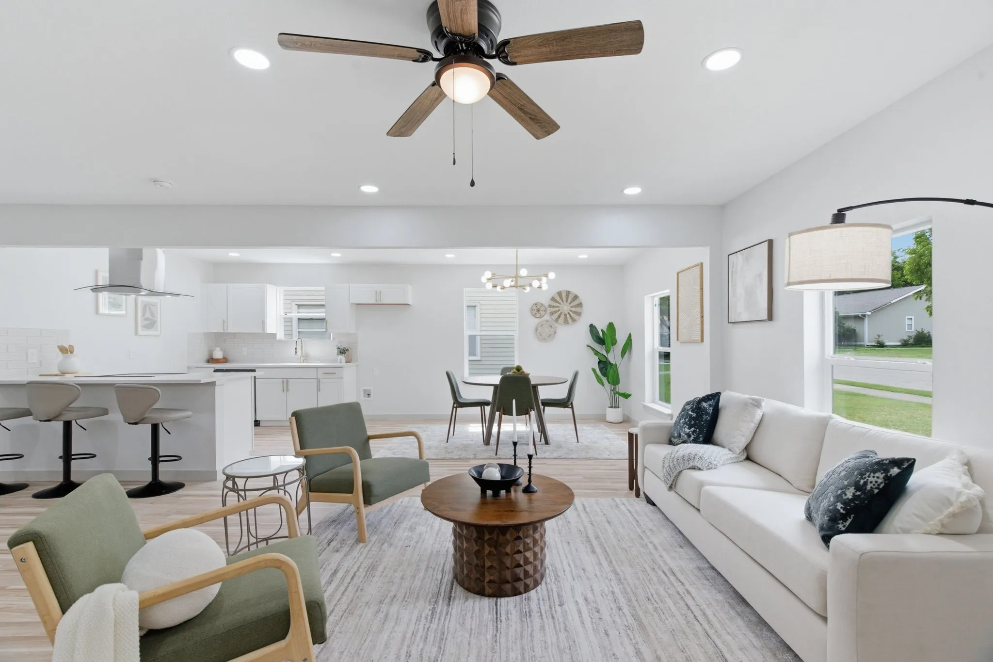 Single Family Residence For Sale in Tarrant County , 7107 Garza Avenue, Fort Worth, Texas 76116, 3 Bedroom, 2 Bathroom, Garage spaces, 1,600 Sqft, built in 1948, mls#21348079, Real Estate Agent in Fort Worth, Homes For Sale in Tarrant county, Homes For Sale in Fort Worth, Realtor in Fort Worth Texas, Real Estate Brokerage Independent Realty Texas, Luminita Cordes Realtor