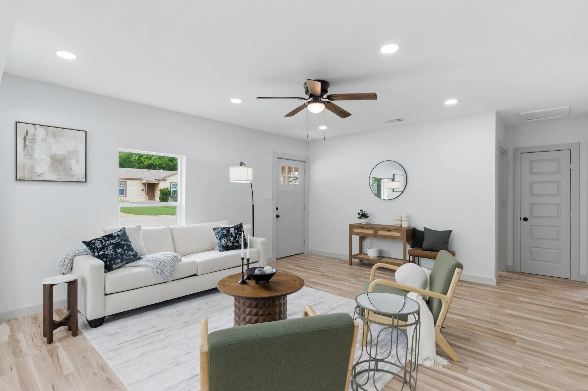 Single Family Residence For Sale in Tarrant County , 7107 Garza Avenue, Fort Worth, Texas 76116, 3 Bedroom, 2 Bathroom, Garage spaces, 1,600 Sqft, built in 1948, mls#21348079, Real Estate Agent in Fort Worth, Homes For Sale in Tarrant county, Homes For Sale in Fort Worth, Realtor in Fort Worth Texas, Real Estate Brokerage Independent Realty Texas, Luminita Cordes Realtor