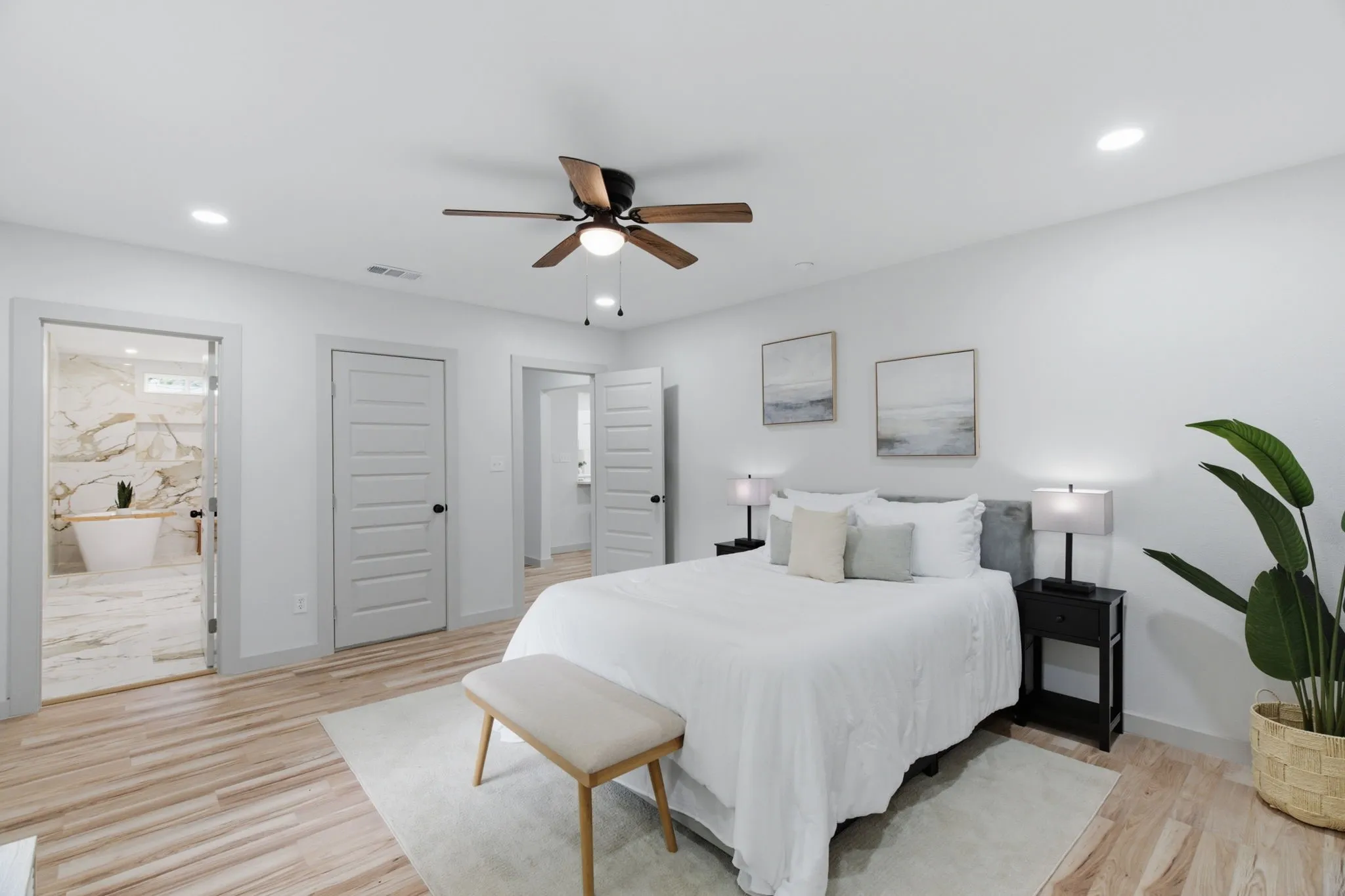 Single Family Residence For Sale in Tarrant County , 7107 Garza Avenue, Fort Worth, Texas 76116, 3 Bedroom, 2 Bathroom, Garage spaces, 1,600 Sqft, built in 1948, mls#21348079, Real Estate Agent in Fort Worth, Homes For Sale in Tarrant county, Homes For Sale in Fort Worth, Realtor in Fort Worth Texas, Real Estate Brokerage Independent Realty Texas, Luminita Cordes Realtor