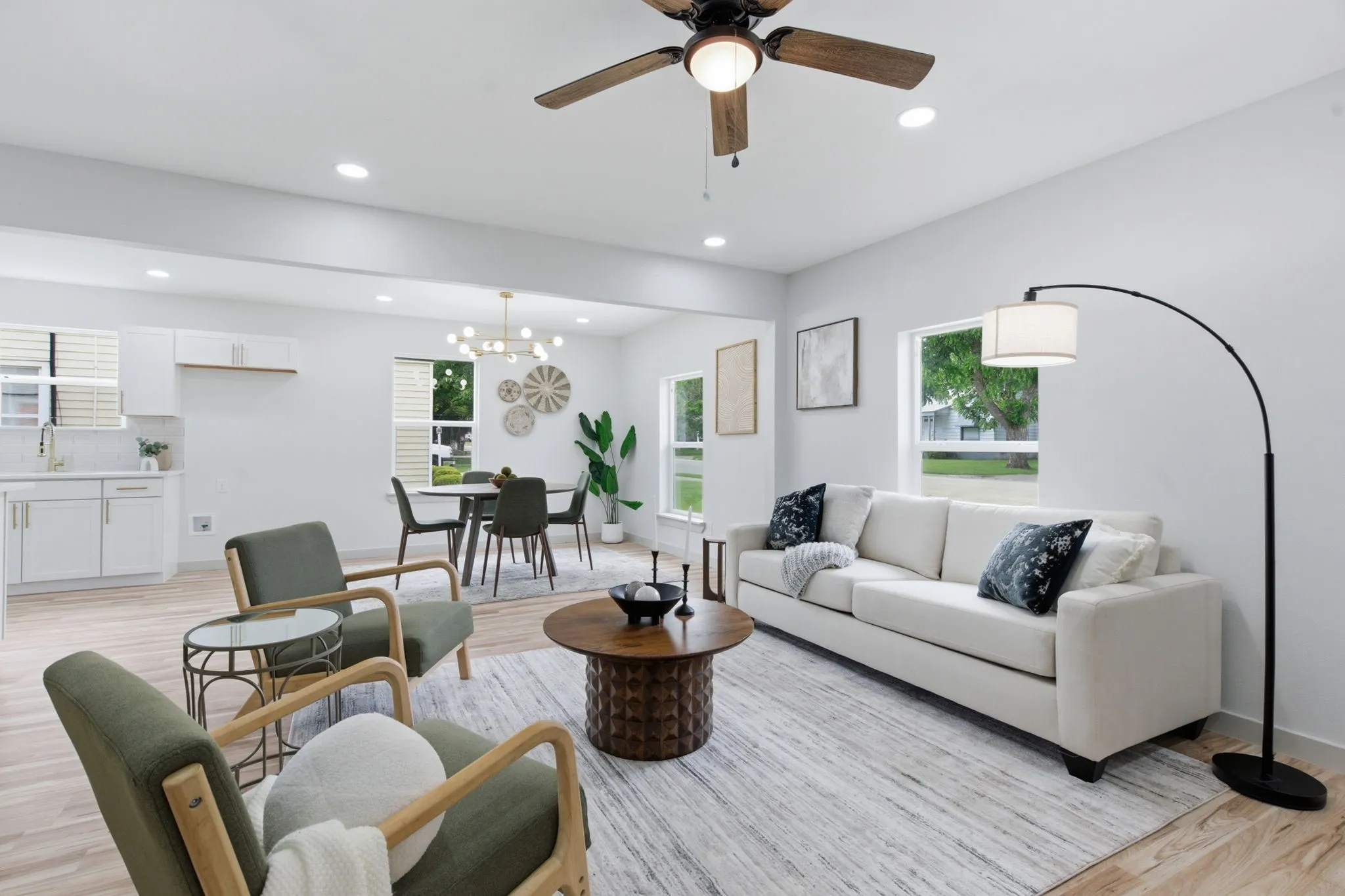 Single Family Residence For Sale in Tarrant County , 7107 Garza Avenue, Fort Worth, Texas 76116, 3 Bedroom, 2 Bathroom, Garage spaces, 1,600 Sqft, built in 1948, mls#21348079, Real Estate Agent in Fort Worth, Homes For Sale in Tarrant county, Homes For Sale in Fort Worth, Realtor in Fort Worth Texas, Real Estate Brokerage Independent Realty Texas, Luminita Cordes Realtor