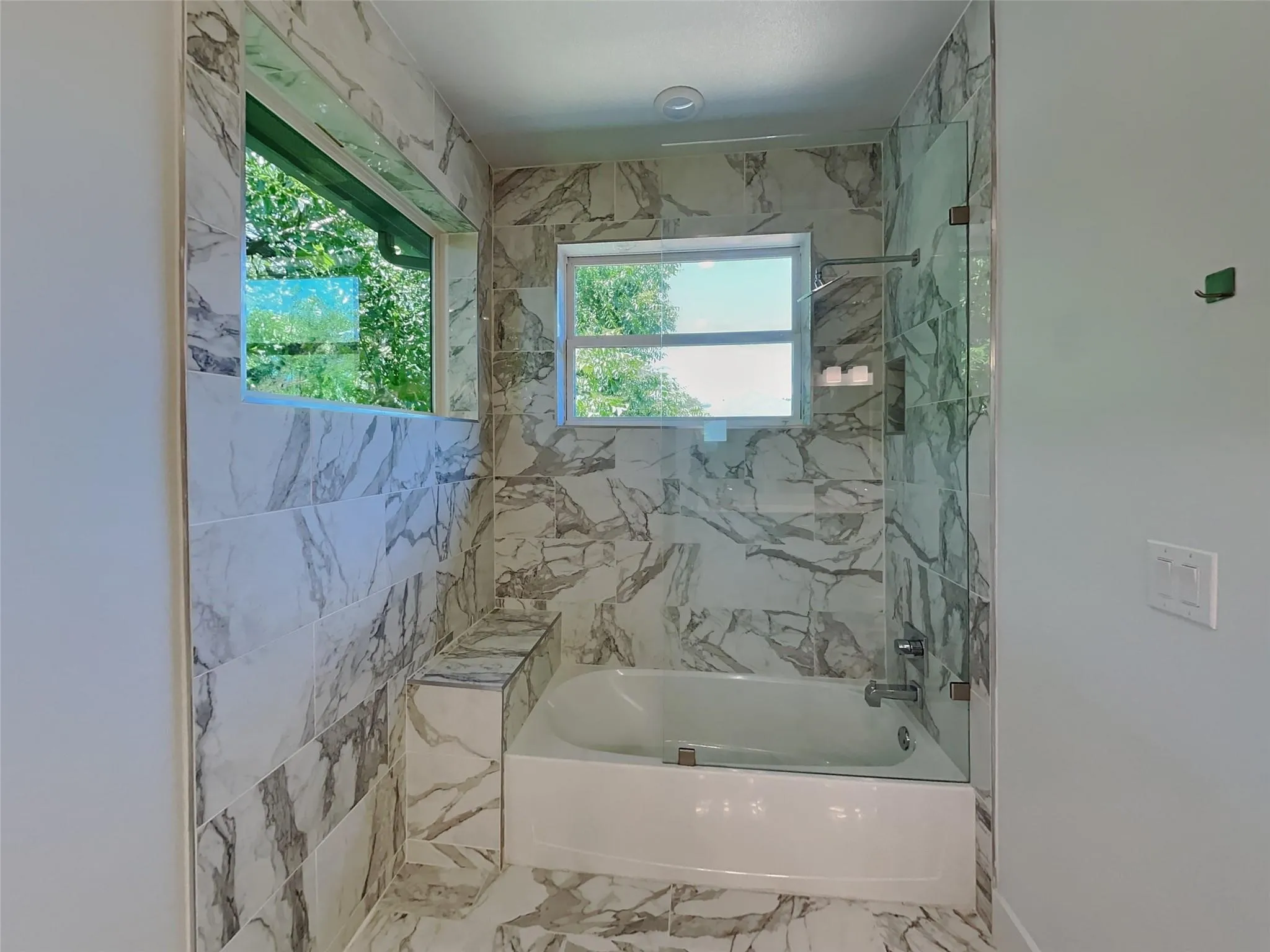 Duplex For Rent in Dallas County , 2343 Vagas Street 2343, Dallas, Texas 75219, 3 Bedroom, 3 Bathroom, 2 Garage spaces, 2,242 Sqft, built in 2020, mls#21348080, Real Estate Agent in Dallas, Homes For Rent in Dallas county, Homes For Rent in Dallas, Realtor in Dallas Texas, Real Estate Brokerage Independent Realty Texas, Luminita Cordes Realtor