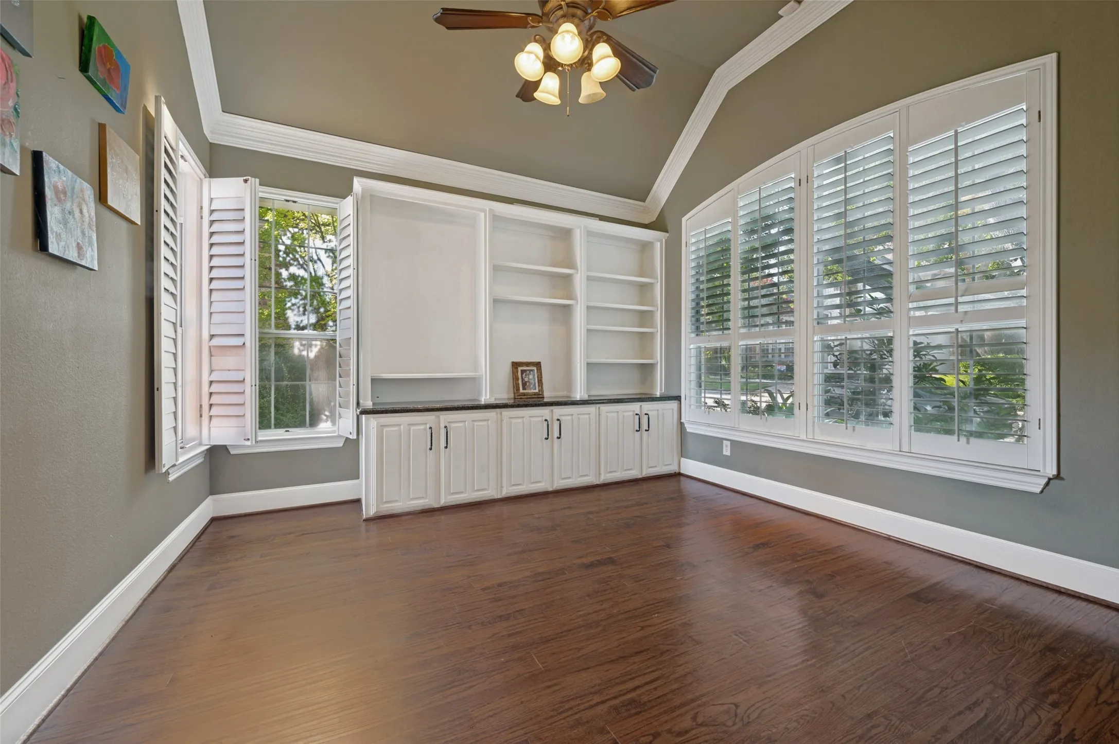 Single Family Residence For Sale in Dallas County , 3785 Park Place, Addison, Texas 75001, 3 Bedroom, 3 Bathroom, 2 Garage spaces, 2,278 Sqft, built in 1994, mls#21348039, Real Estate Agent in Addison, Homes For Sale in Dallas county, Homes For Sale in Addison, Realtor in Addison Texas, Real Estate Brokerage Independent Realty Texas, Luminita Cordes Realtor