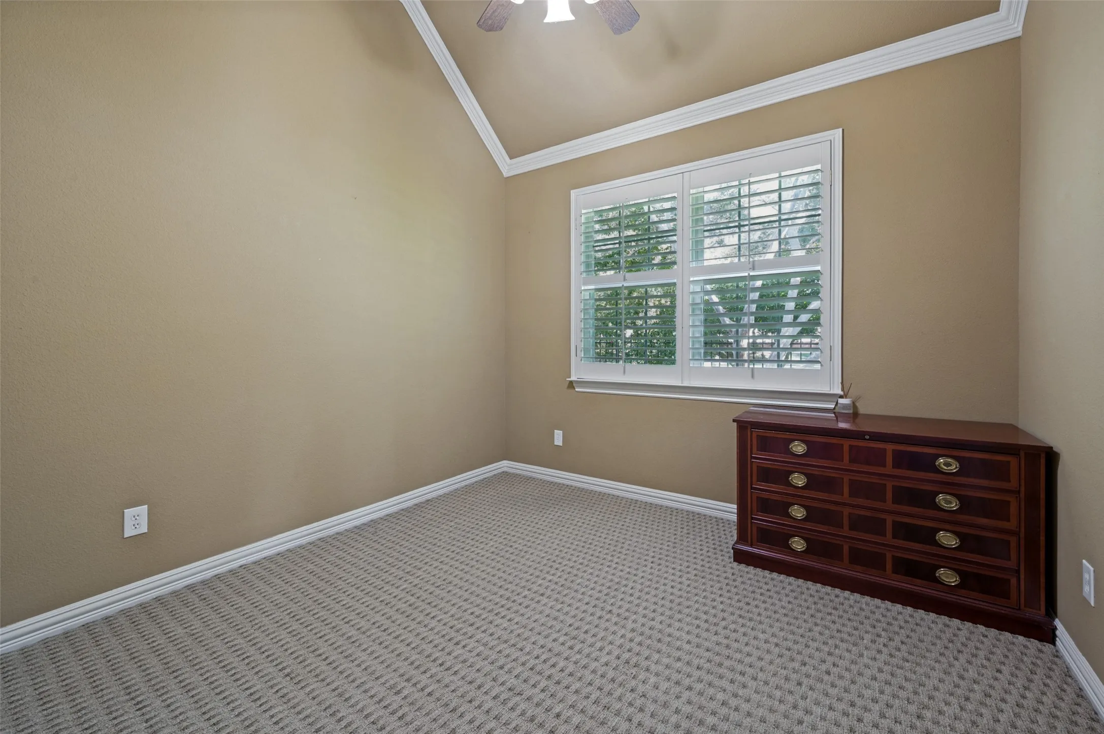 Single Family Residence For Sale in Dallas County , 3785 Park Place, Addison, Texas 75001, 3 Bedroom, 3 Bathroom, 2 Garage spaces, 2,278 Sqft, built in 1994, mls#21348039, Real Estate Agent in Addison, Homes For Sale in Dallas county, Homes For Sale in Addison, Realtor in Addison Texas, Real Estate Brokerage Independent Realty Texas, Luminita Cordes Realtor