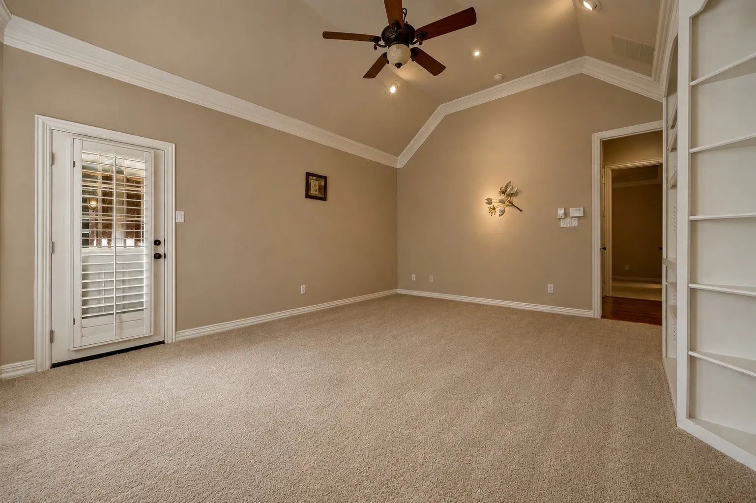 Single Family Residence For Sale in Dallas County , 3785 Park Place, Addison, Texas 75001, 3 Bedroom, 3 Bathroom, 2 Garage spaces, 2,278 Sqft, built in 1994, mls#21348039, Real Estate Agent in Addison, Homes For Sale in Dallas county, Homes For Sale in Addison, Realtor in Addison Texas, Real Estate Brokerage Independent Realty Texas, Luminita Cordes Realtor