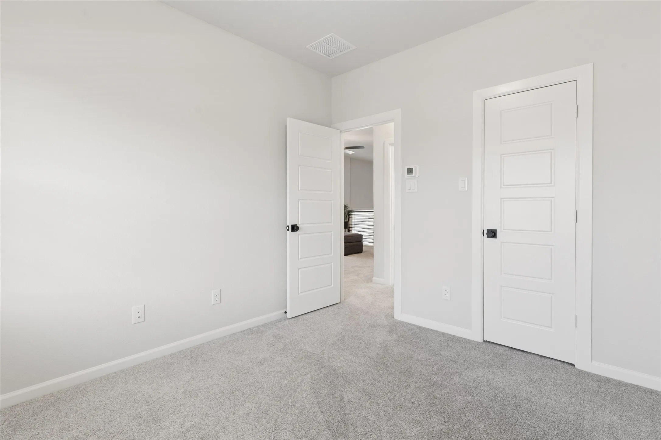 Single Family Residence For Sale in Tarrant County , 1505 Rose Willow Way, Arlington, Texas 76005, 3 Bedroom, 3 Bathroom, 2 Garage spaces, 2,321 Sqft, built in 2021, mls#21348078, Real Estate Agent in Arlington, Homes For Sale in Tarrant county, Homes For Sale in Arlington, Realtor in Arlington Texas, Real Estate Brokerage Independent Realty Texas, Luminita Cordes Realtor