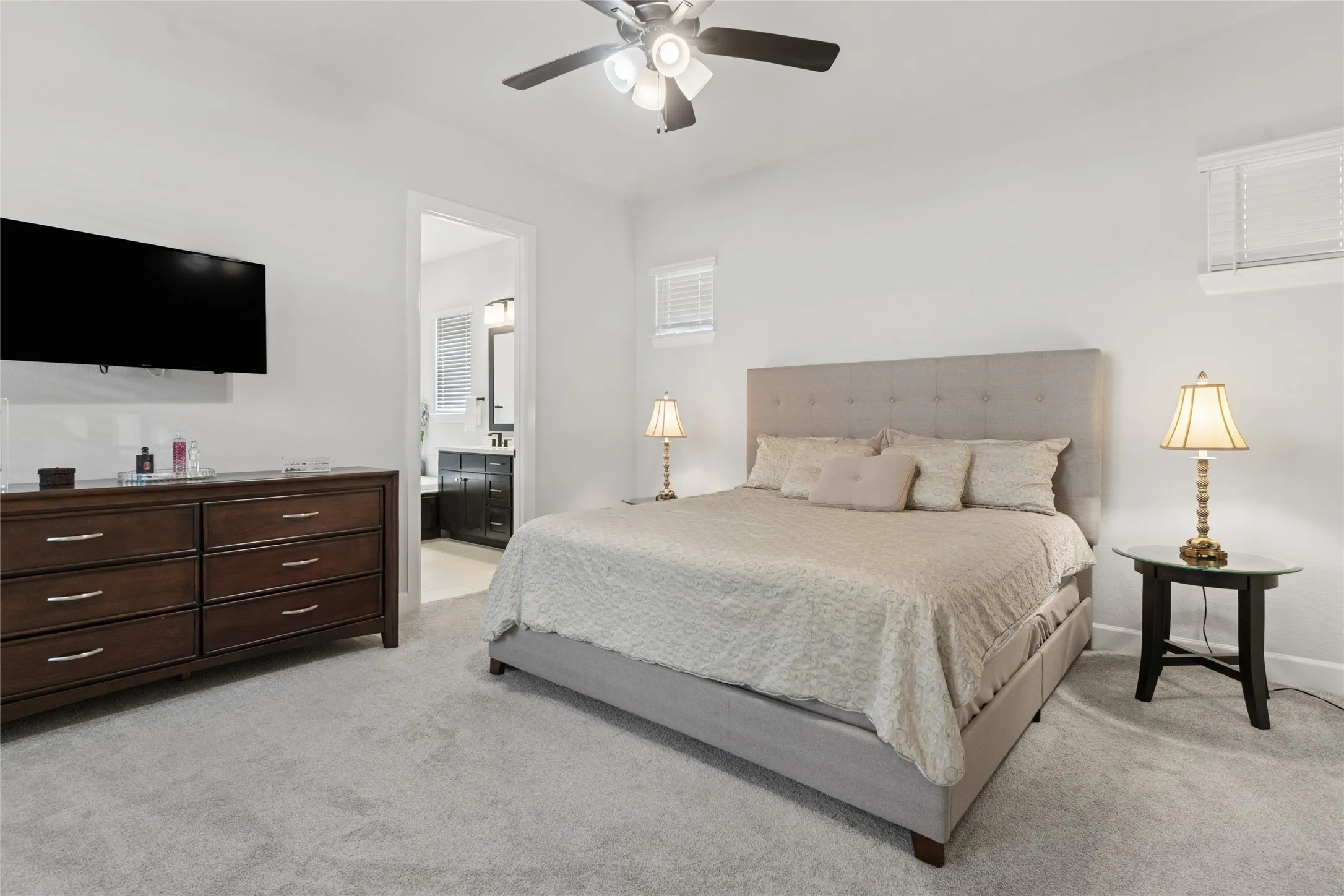 Single Family Residence For Sale in Tarrant County , 1505 Rose Willow Way, Arlington, Texas 76005, 3 Bedroom, 3 Bathroom, 2 Garage spaces, 2,321 Sqft, built in 2021, mls#21348078, Real Estate Agent in Arlington, Homes For Sale in Tarrant county, Homes For Sale in Arlington, Realtor in Arlington Texas, Real Estate Brokerage Independent Realty Texas, Luminita Cordes Realtor