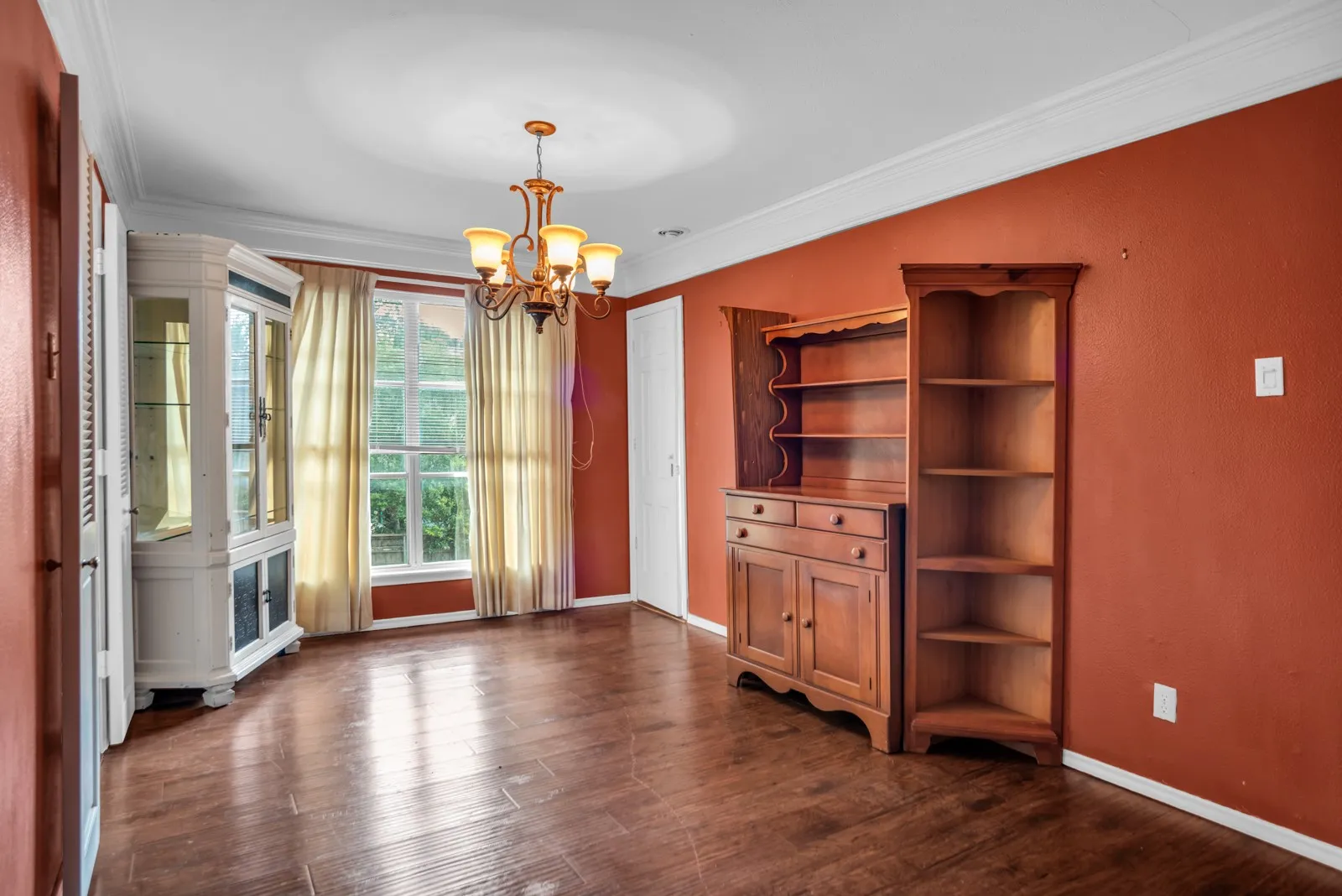 Spacious formal dining