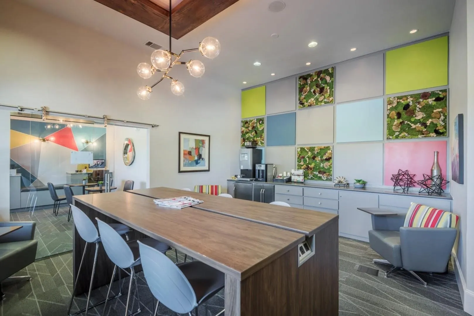 Receive up to 8 Weeks Free on all Floorplans + WIN FREE RENT FOR ONE YEAR