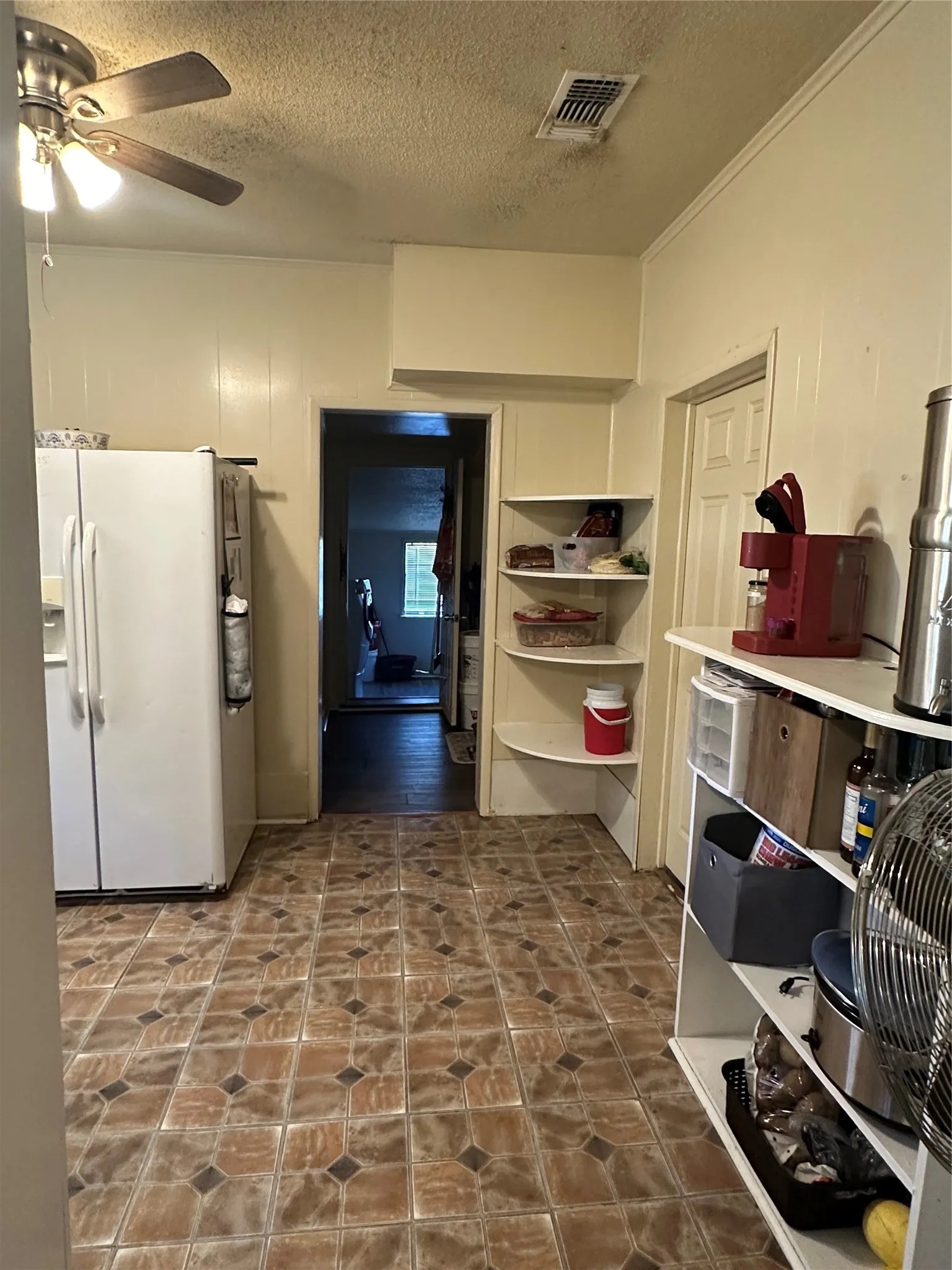 Single Family Residence For Sale in Limestone County , 492 Lcr 431, Mexia, Texas 76667, 3 Bedrooms, 2 Bathrooms, 2 Garage spaces, 1,456 Sqft, built in 1930, Price $169,900, mls#21348032, Real Estate Agent in Mexia, Homes For Sale in Limestone county, Homes For Sale in Mexia, Realtor in Mexia Texas, Real Estate Brokerage Independent Realty Texas, Luminita Cordes Realtor