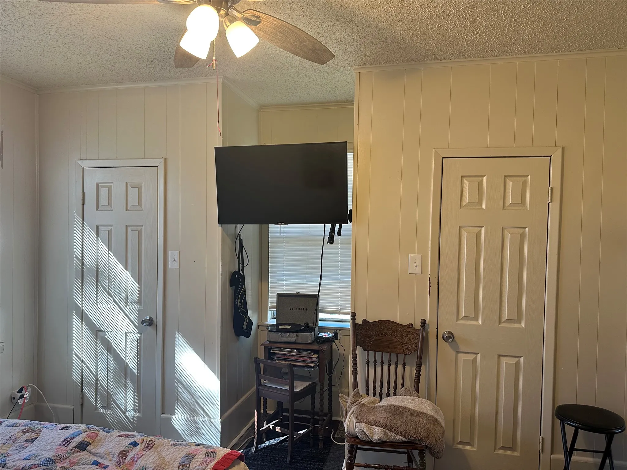 2 closets in front bedroom with dressing area in between