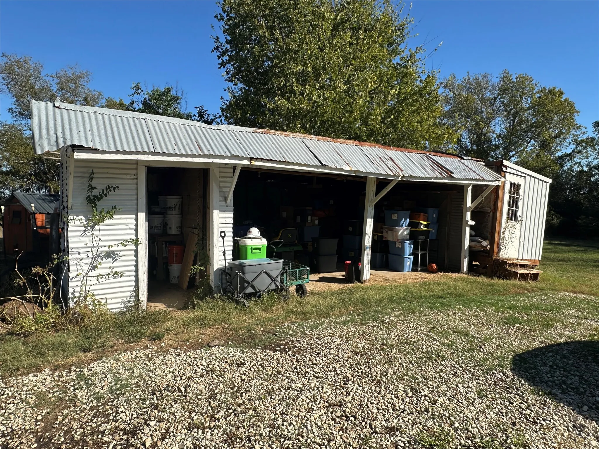 Detached Garage