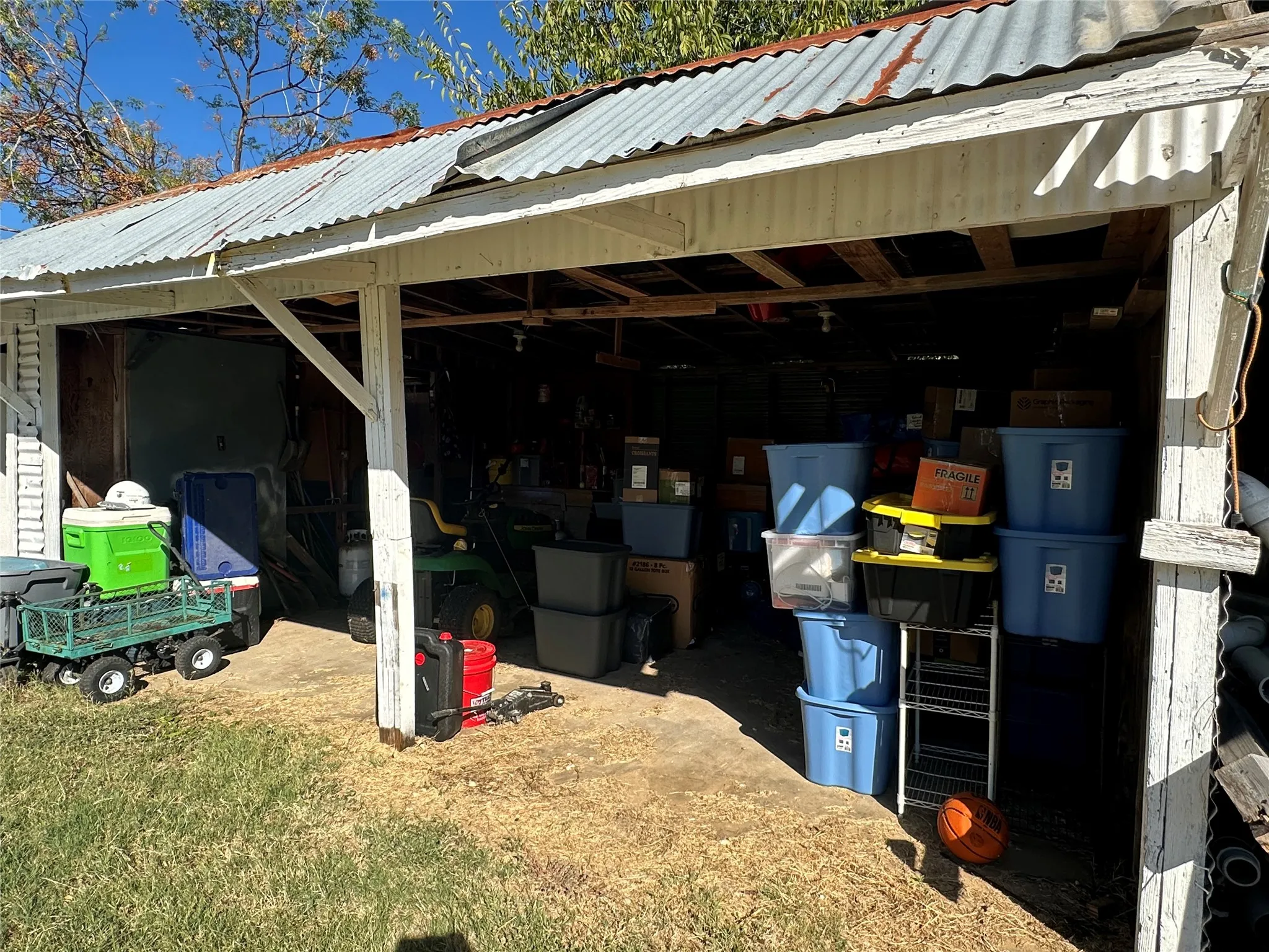 Detached Garage