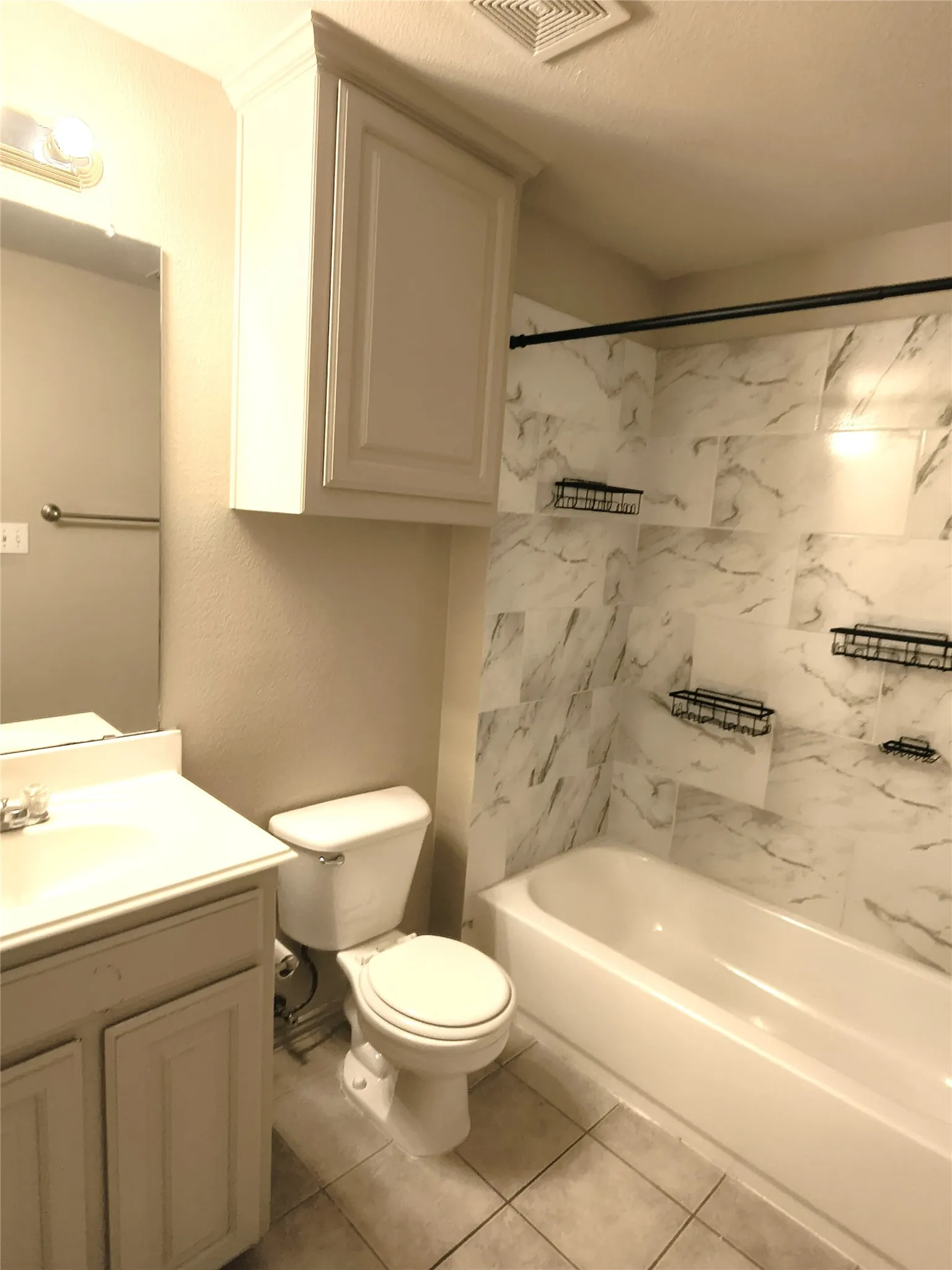 Townhouse For Rent in Tarrant County , 5725 Swords Drive, Fort Worth, Texas 76137, 3 Bedroom, 2 Bathroom, 1 Garage spaces, 1,357 Sqft, built in 2001, mls#21348086, Real Estate Agent in Fort Worth, Homes For Rent in Tarrant county, Homes For Rent in Fort Worth, Realtor in Fort Worth Texas, Real Estate Brokerage Independent Realty Texas, Luminita Cordes Realtor
