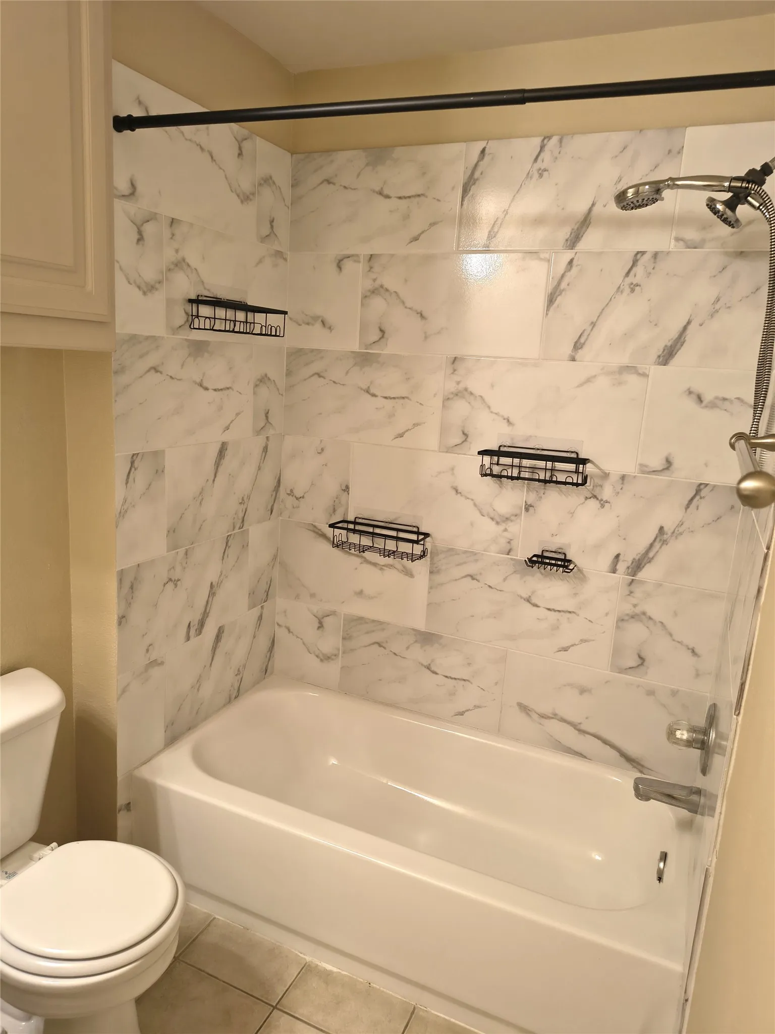 Townhouse For Rent in Tarrant County , 5725 Swords Drive, Fort Worth, Texas 76137, 3 Bedroom, 2 Bathroom, 1 Garage spaces, 1,357 Sqft, built in 2001, mls#21348086, Real Estate Agent in Fort Worth, Homes For Rent in Tarrant county, Homes For Rent in Fort Worth, Realtor in Fort Worth Texas, Real Estate Brokerage Independent Realty Texas, Luminita Cordes Realtor