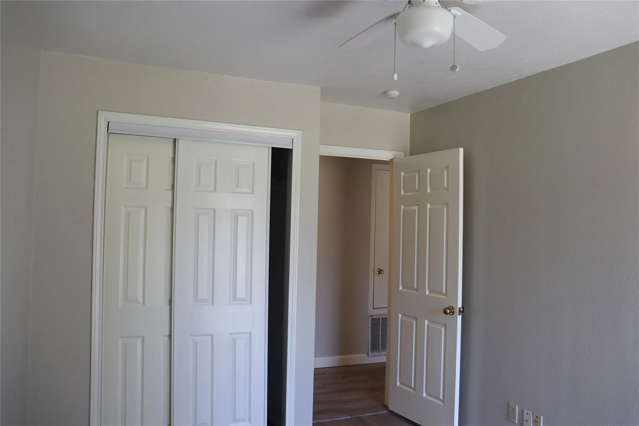 Single Family Residence For Sale in Collin County , 1600 Mountain Side Drive, Allen, Texas 75002, 3 Bedroom, 2 Bathroom, 2 Garage spaces, 1,410 Sqft, built in 1986, mls#21347538, Real Estate Agent in Allen, Homes For Sale in Collin county, Homes For Sale in Allen, Realtor in Allen Texas, Real Estate Brokerage Independent Realty Texas, Luminita Cordes Realtor