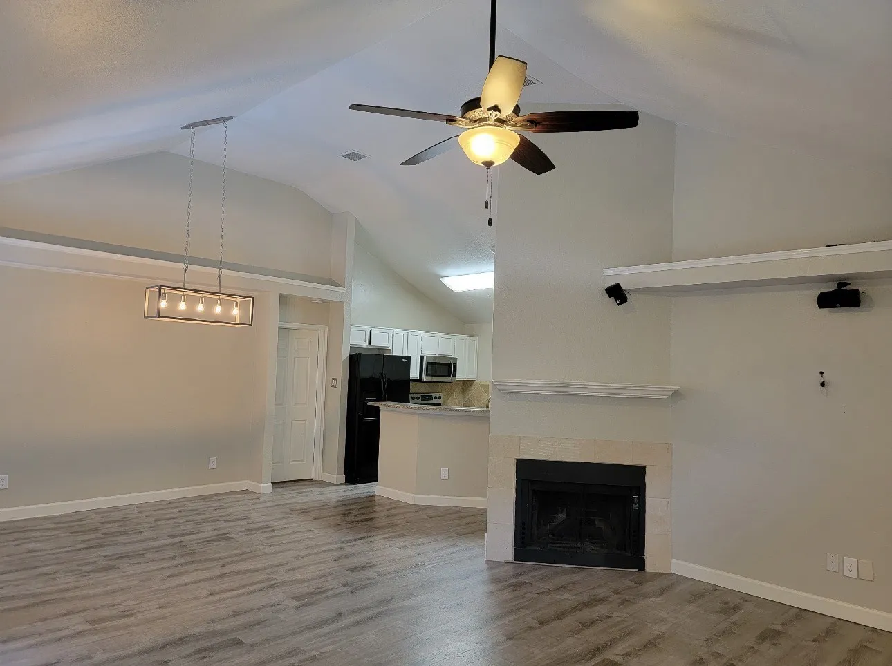 Single Family Residence For Sale in Collin County , 1600 Mountain Side Drive, Allen, Texas 75002, 3 Bedroom, 2 Bathroom, 2 Garage spaces, 1,410 Sqft, built in 1986, mls#21347538, Real Estate Agent in Allen, Homes For Sale in Collin county, Homes For Sale in Allen, Realtor in Allen Texas, Real Estate Brokerage Independent Realty Texas, Luminita Cordes Realtor