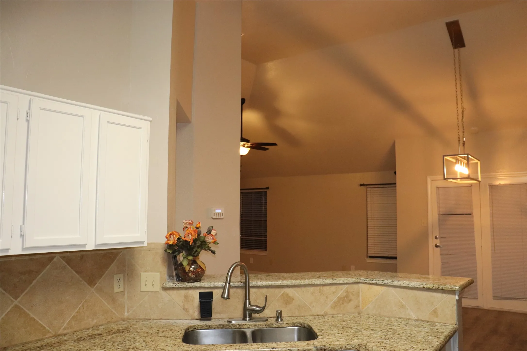 Single Family Residence For Sale in Collin County , 1600 Mountain Side Drive, Allen, Texas 75002, 3 Bedroom, 2 Bathroom, 2 Garage spaces, 1,410 Sqft, built in 1986, mls#21347538, Real Estate Agent in Allen, Homes For Sale in Collin county, Homes For Sale in Allen, Realtor in Allen Texas, Real Estate Brokerage Independent Realty Texas, Luminita Cordes Realtor