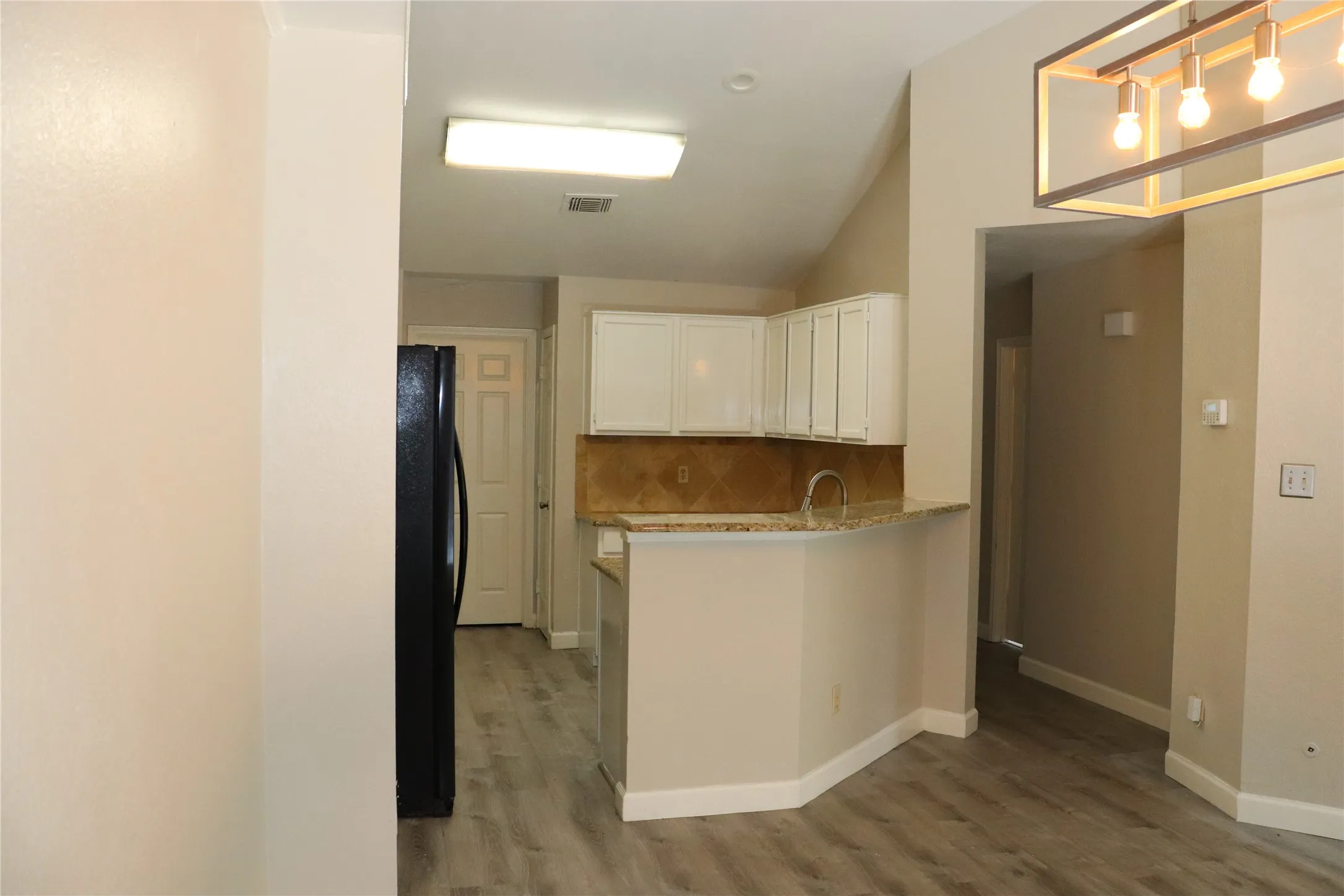 Single Family Residence For Sale in Collin County , 1600 Mountain Side Drive, Allen, Texas 75002, 3 Bedroom, 2 Bathroom, 2 Garage spaces, 1,410 Sqft, built in 1986, mls#21347538, Real Estate Agent in Allen, Homes For Sale in Collin county, Homes For Sale in Allen, Realtor in Allen Texas, Real Estate Brokerage Independent Realty Texas, Luminita Cordes Realtor