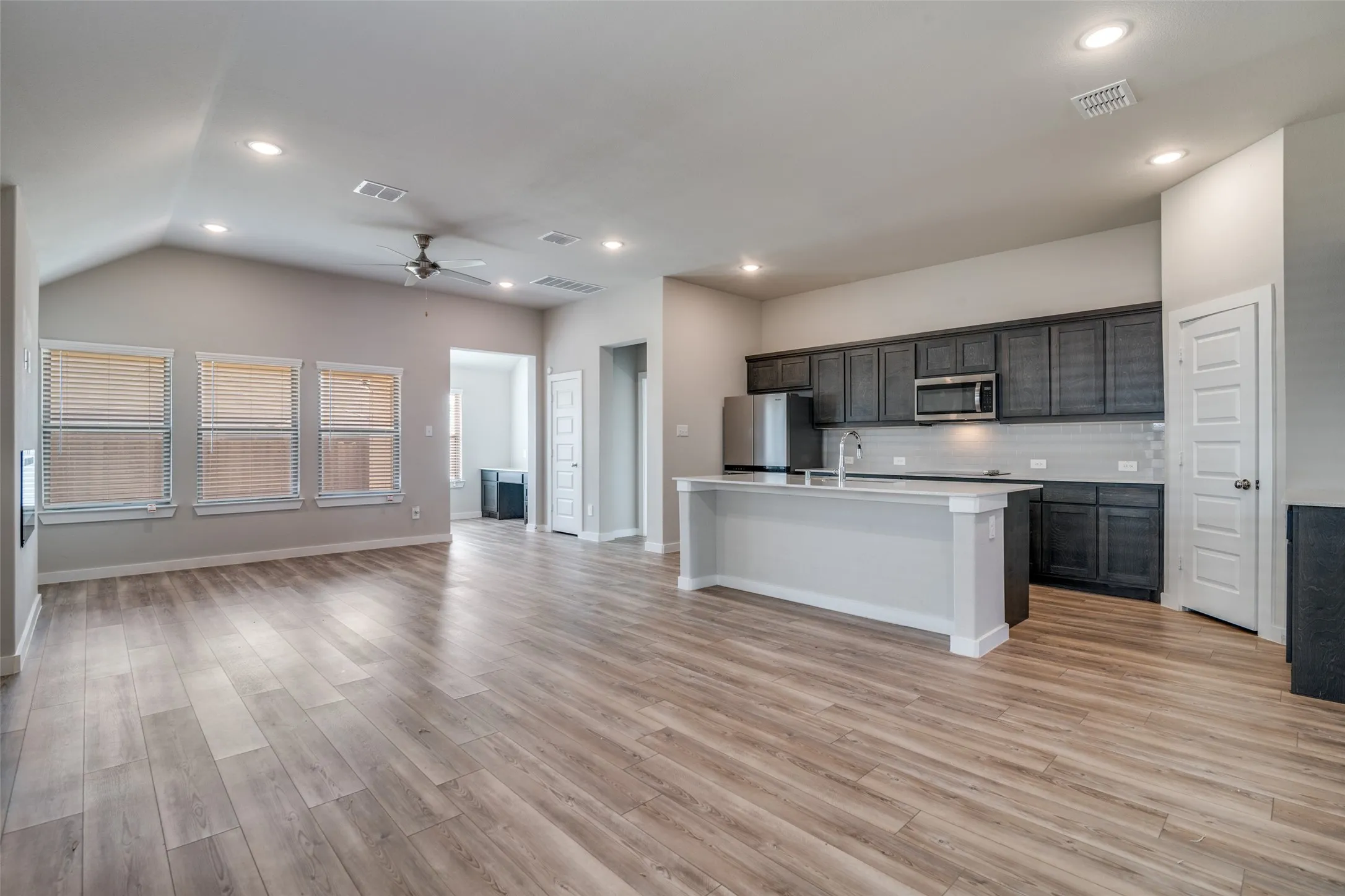 Single Family Residence For Rent in Hunt County , 3277 Timineri Lane, Royse City, Texas 75189, 4 Bedrooms, 2 Bathrooms, 2 Garage spaces, 1,847 Sqft, built in 2022, Price $2,800, mls#21348070, Real Estate Agent in Royse City, Homes For Rent in Hunt county, Homes For Rent in Royse City, Realtor in Royse City Texas, Real Estate Brokerage Independent Realty Texas, Luminita Cordes Realtor