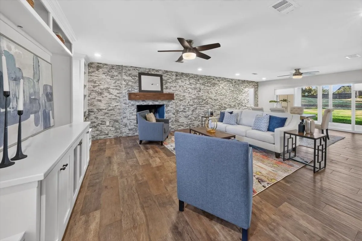 Single Family Residence For Sale in Tarrant County , 1845 Summer Lane, Keller, Texas 76262, 4 Bedroom, 4 Bathroom, 2 Garage spaces, 3,207 Sqft, built in 1983, mls#21348023, Real Estate Agent in Keller, Homes For Sale in Tarrant county, Homes For Sale in Keller, Realtor in Keller Texas, Real Estate Brokerage Independent Realty Texas, Luminita Cordes Realtor