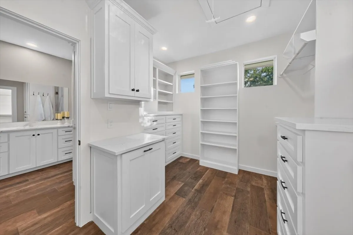 Single Family Residence For Sale in Tarrant County , 1845 Summer Lane, Keller, Texas 76262, 4 Bedroom, 4 Bathroom, 2 Garage spaces, 3,207 Sqft, built in 1983, mls#21348023, Real Estate Agent in Keller, Homes For Sale in Tarrant county, Homes For Sale in Keller, Realtor in Keller Texas, Real Estate Brokerage Independent Realty Texas, Luminita Cordes Realtor