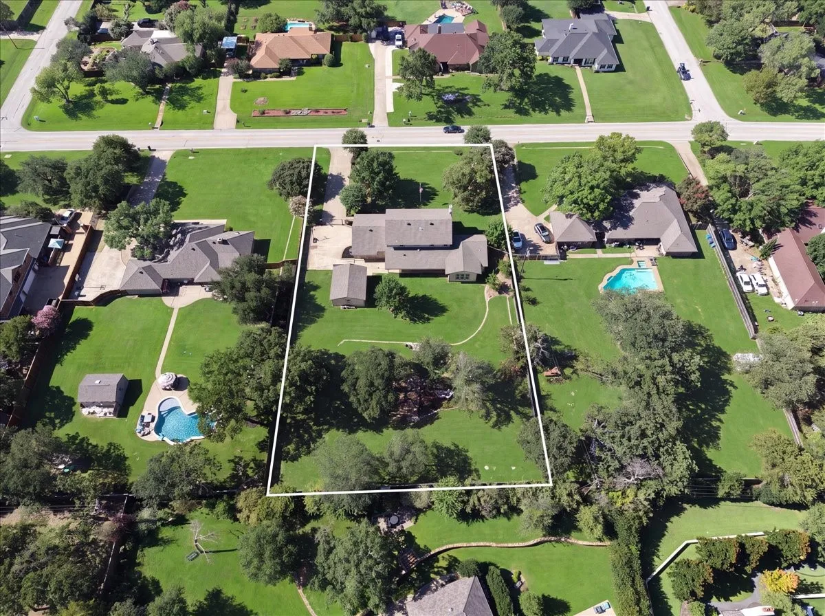 Single Family Residence For Sale in Tarrant County , 1845 Summer Lane, Keller, Texas 76262, 4 Bedroom, 4 Bathroom, 2 Garage spaces, 3,207 Sqft, built in 1983, mls#21348023, Real Estate Agent in Keller, Homes For Sale in Tarrant county, Homes For Sale in Keller, Realtor in Keller Texas, Real Estate Brokerage Independent Realty Texas, Luminita Cordes Realtor