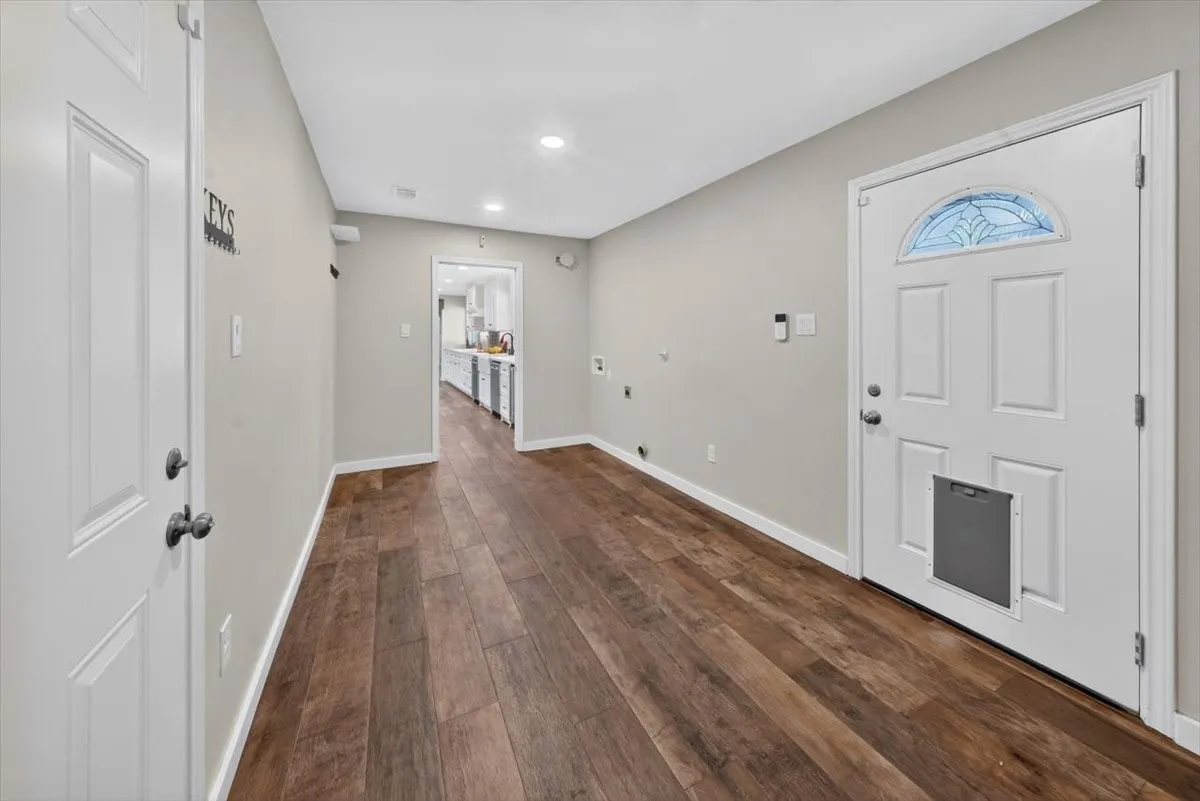 Single Family Residence For Sale in Tarrant County , 1845 Summer Lane, Keller, Texas 76262, 4 Bedroom, 4 Bathroom, 2 Garage spaces, 3,207 Sqft, built in 1983, mls#21348023, Real Estate Agent in Keller, Homes For Sale in Tarrant county, Homes For Sale in Keller, Realtor in Keller Texas, Real Estate Brokerage Independent Realty Texas, Luminita Cordes Realtor